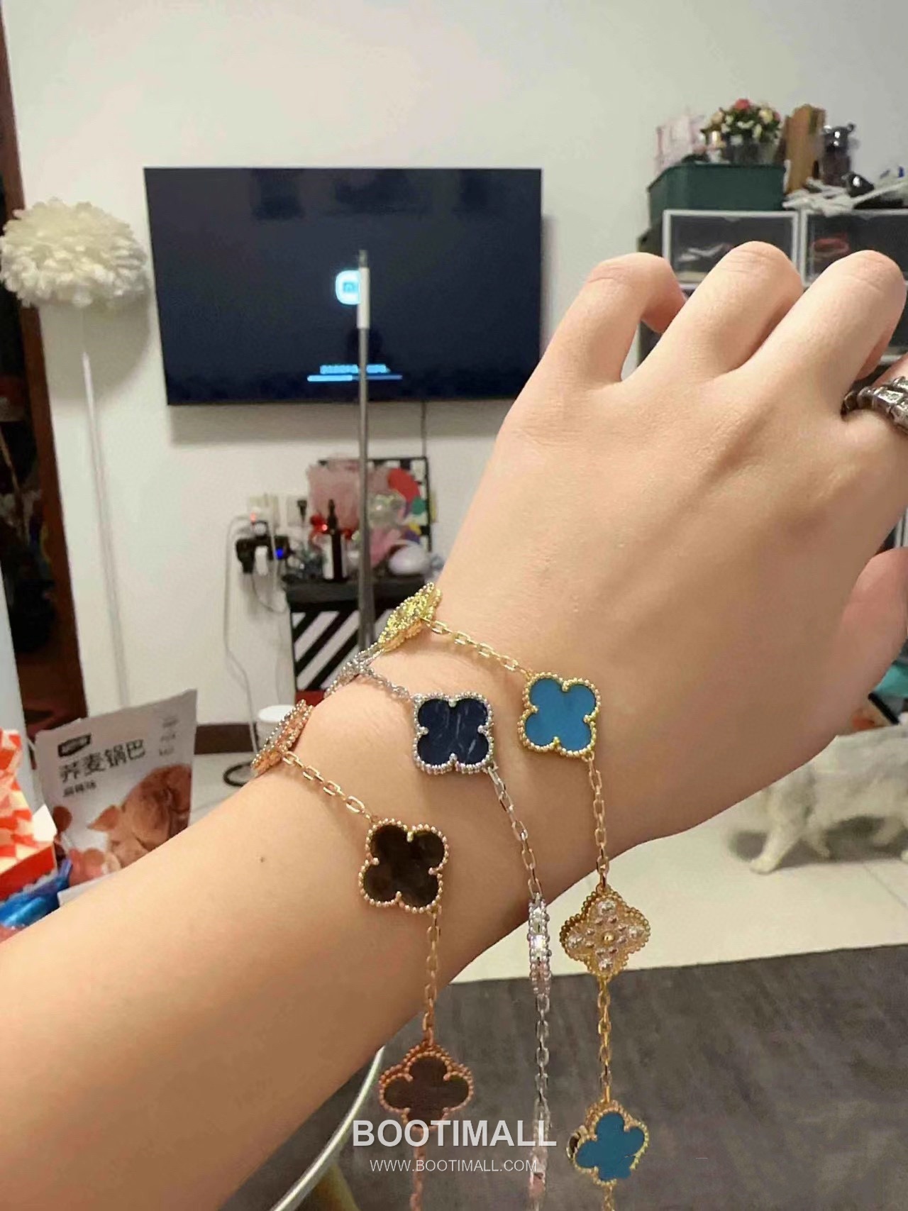Van Cleef & Arpels Vintage Alhambra Turquoise Diamond 5 Motifs Bracelet 반클리프 앤 아펠 빈티지 알함브라 터키석 다이아몬드 5모티프 브레이슬릿 3