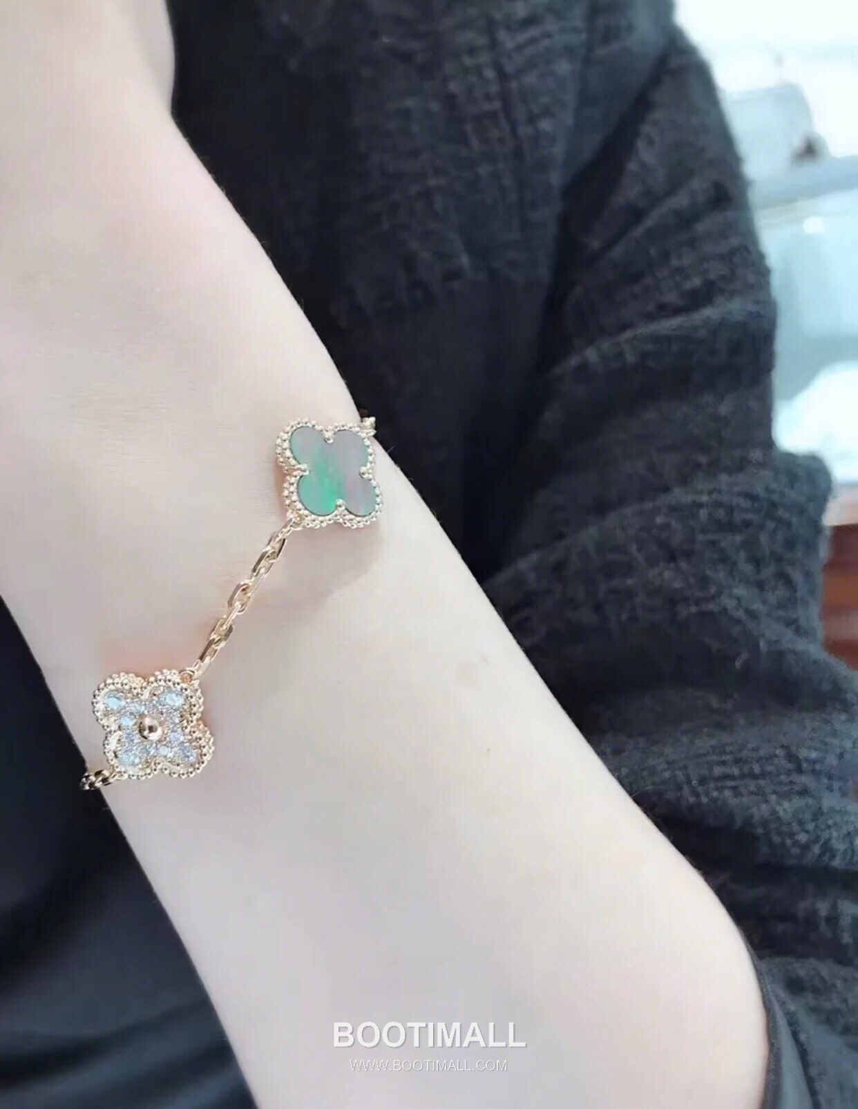 Van Cleef & Arpels Vintage Alhambra 50th Anniversary Multicolor 5 Motifs Bracelet 반클리프 앤 아펠 빈티지 알함브라 50주년 멀티컬러 5모티프 브레이슬릿 4