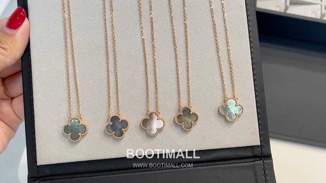 Van Cleef & Arpels Vintage Alhambra Multicolor Clover Necklace 반클리프 앤 아펠 빈티지 알함브라 멀티스톤 클로버 네크리스 13