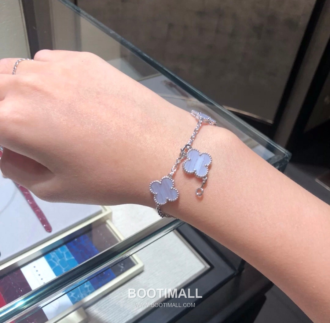 Van Cleef & Arpels Vintage Alhambra Multicolor 5 Motifs Bracelet 반클리프 앤 아펠 빈티지 알함브라 멀티스톤 5모티프 브레이슬릿 1