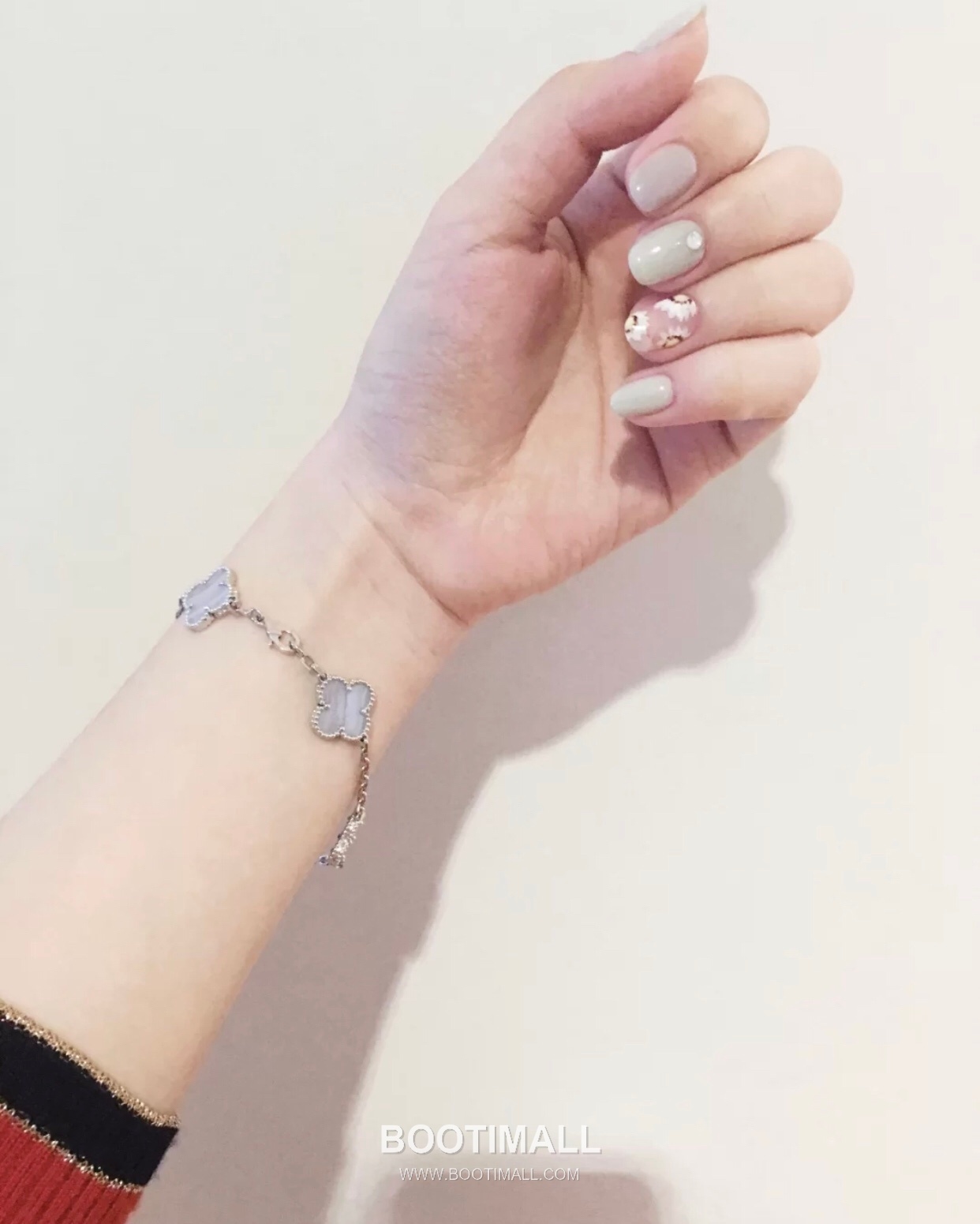 Van Cleef & Arpels Vintage Alhambra Multicolor 5 Motifs Bracelet 반클리프 앤 아펠 빈티지 알함브라 멀티스톤 5모티프 브레이슬릿 5