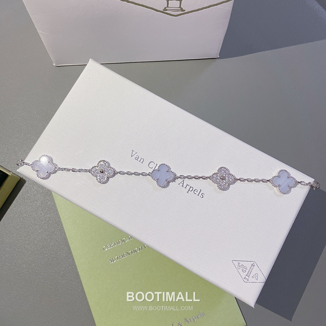 Van Cleef & Arpels Vintage Alhambra Chalcedony Diamond 5 Motifs Bracelet 반클리프 앤 아펠 빈티지 알함브라 퍼플 칼세도니 다이아 5모티프 브레이슬릿 11