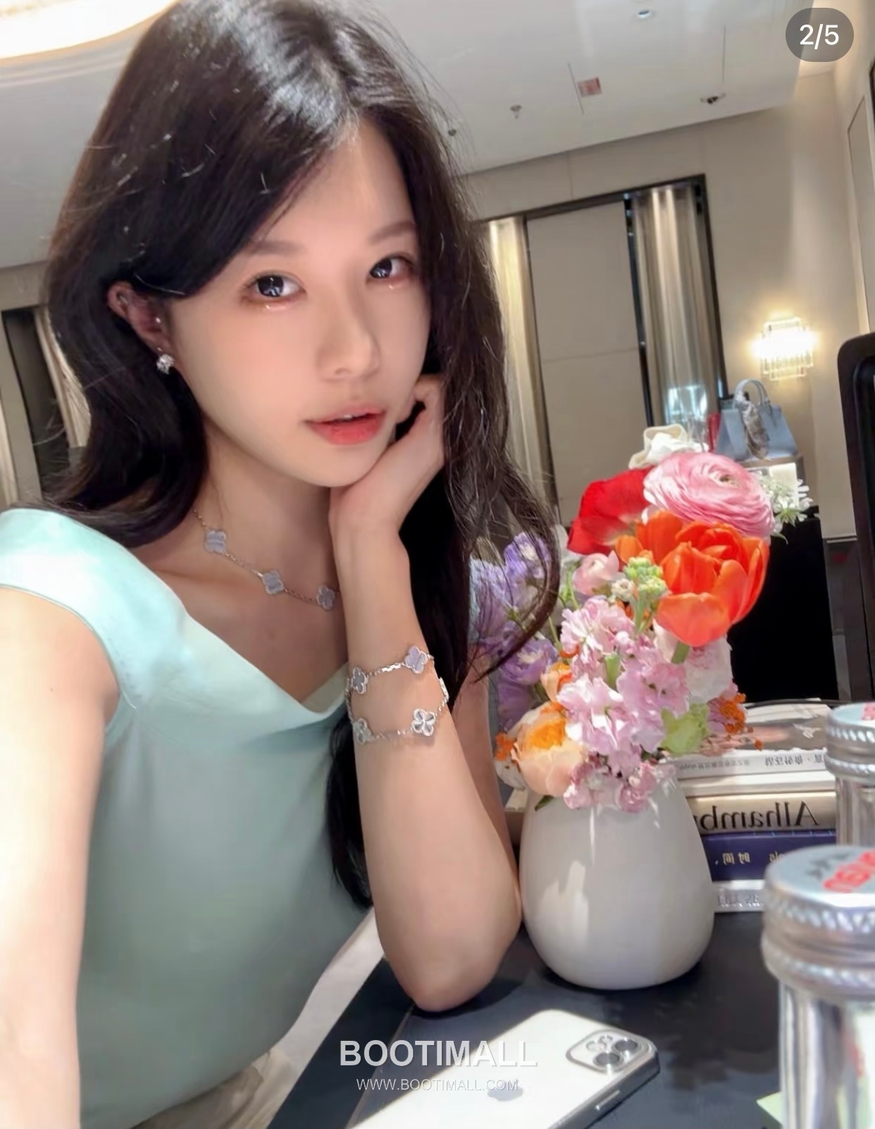 Van Cleef & Arpels Vintage Alhambra Multicolor 5 Motifs Necklace 반클리프 앤 아펠 빈티지 알함브라 멀티스톤 5모티프 네크리스 2