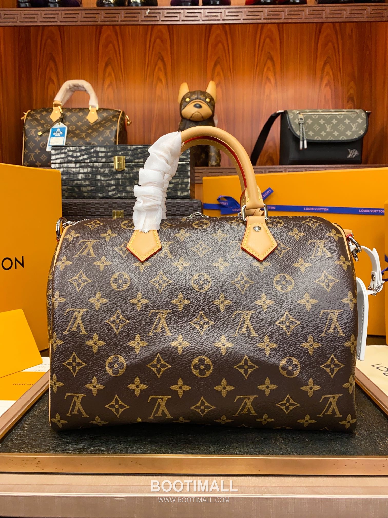 Louis Vuitton Speedy 30 Monogram Coated Canvas Leather Trim Chain Handle Boston Bag with Zip Pocket 루이비통 스피디30 모노그램 코팅 캔버스 체인 핸들 보스턴백 M12803 30cm 6