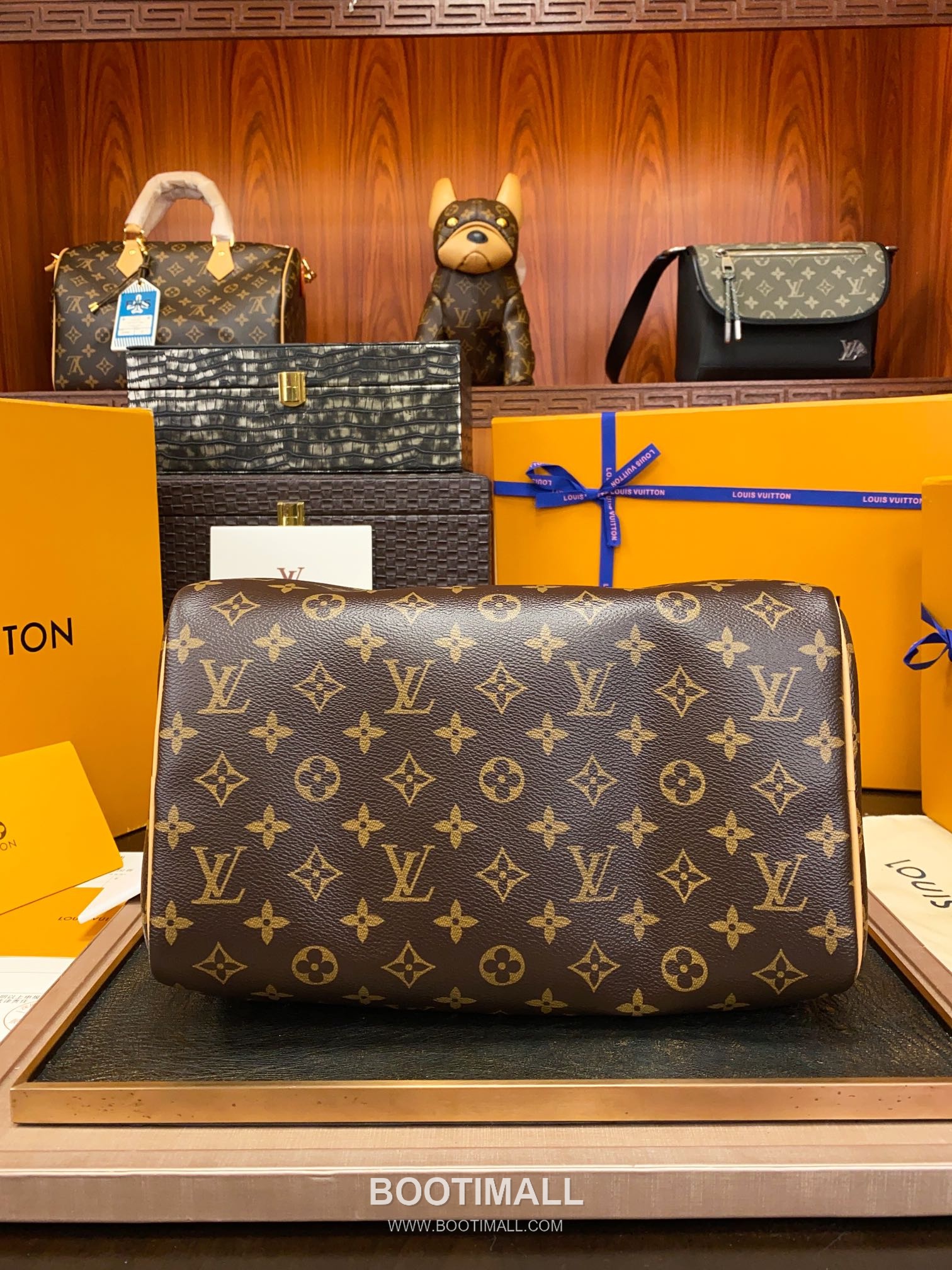 Louis Vuitton Speedy 30 Monogram Coated Canvas Leather Trim Chain Handle Boston Bag with Zip Pocket 루이비통 스피디30 모노그램 코팅 캔버스 체인 핸들 보스턴백 M12803 30cm 7