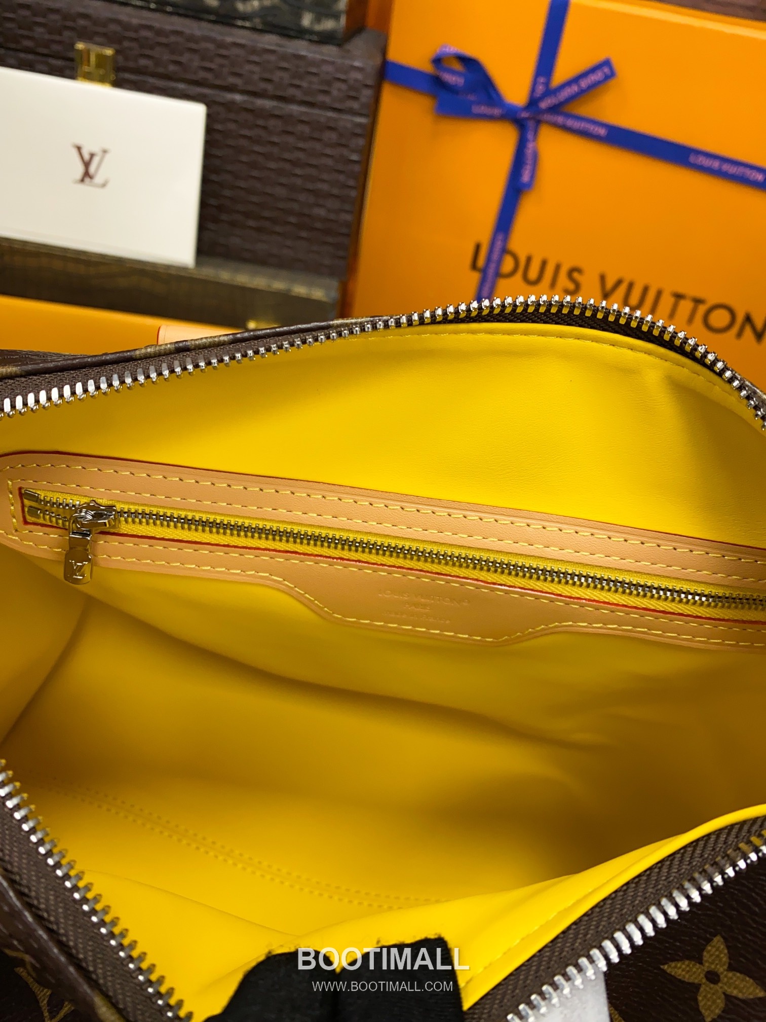 Louis Vuitton Speedy 30 Monogram Coated Canvas Leather Trim Chain Handle Boston Bag with Zip Pocket 루이비통 스피디30 모노그램 코팅 캔버스 체인 핸들 보스턴백 M12803 30cm 11