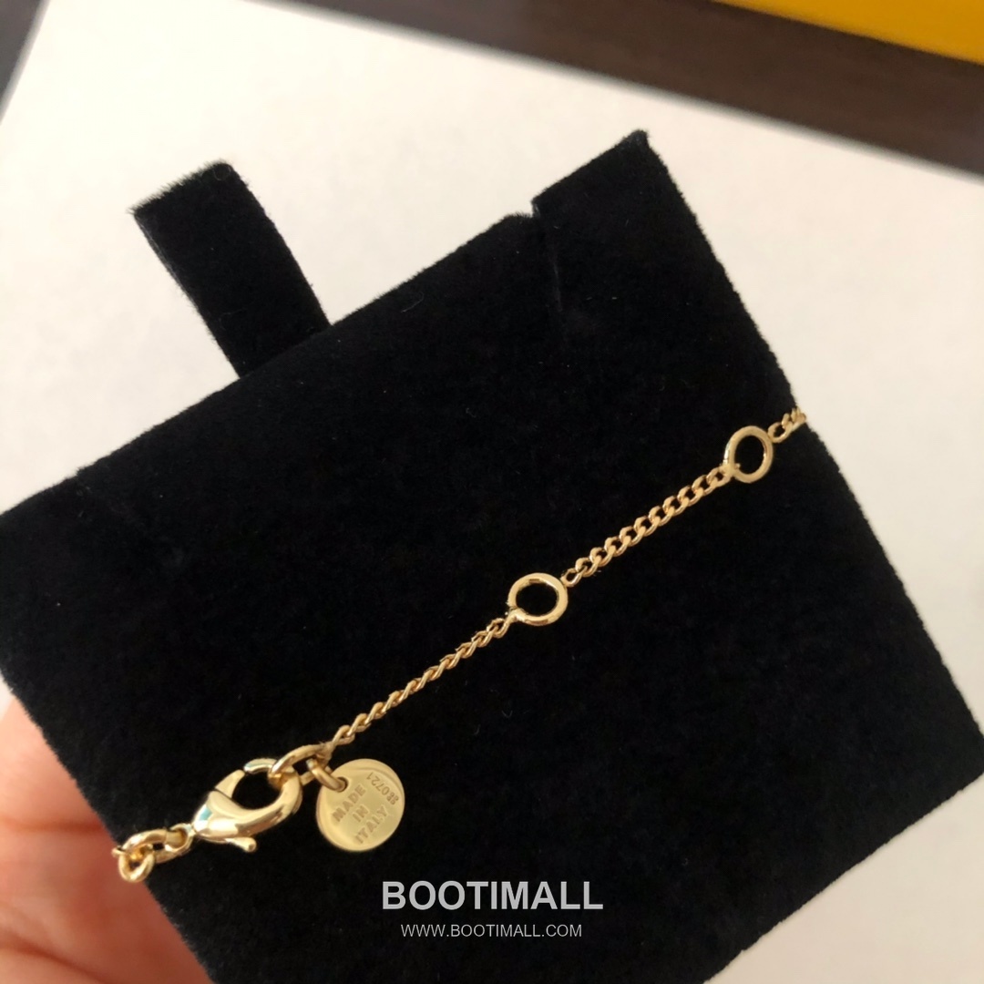 Fendi Logo Crystal Necklace 펜디 로고 크리스탈 네크리스 9