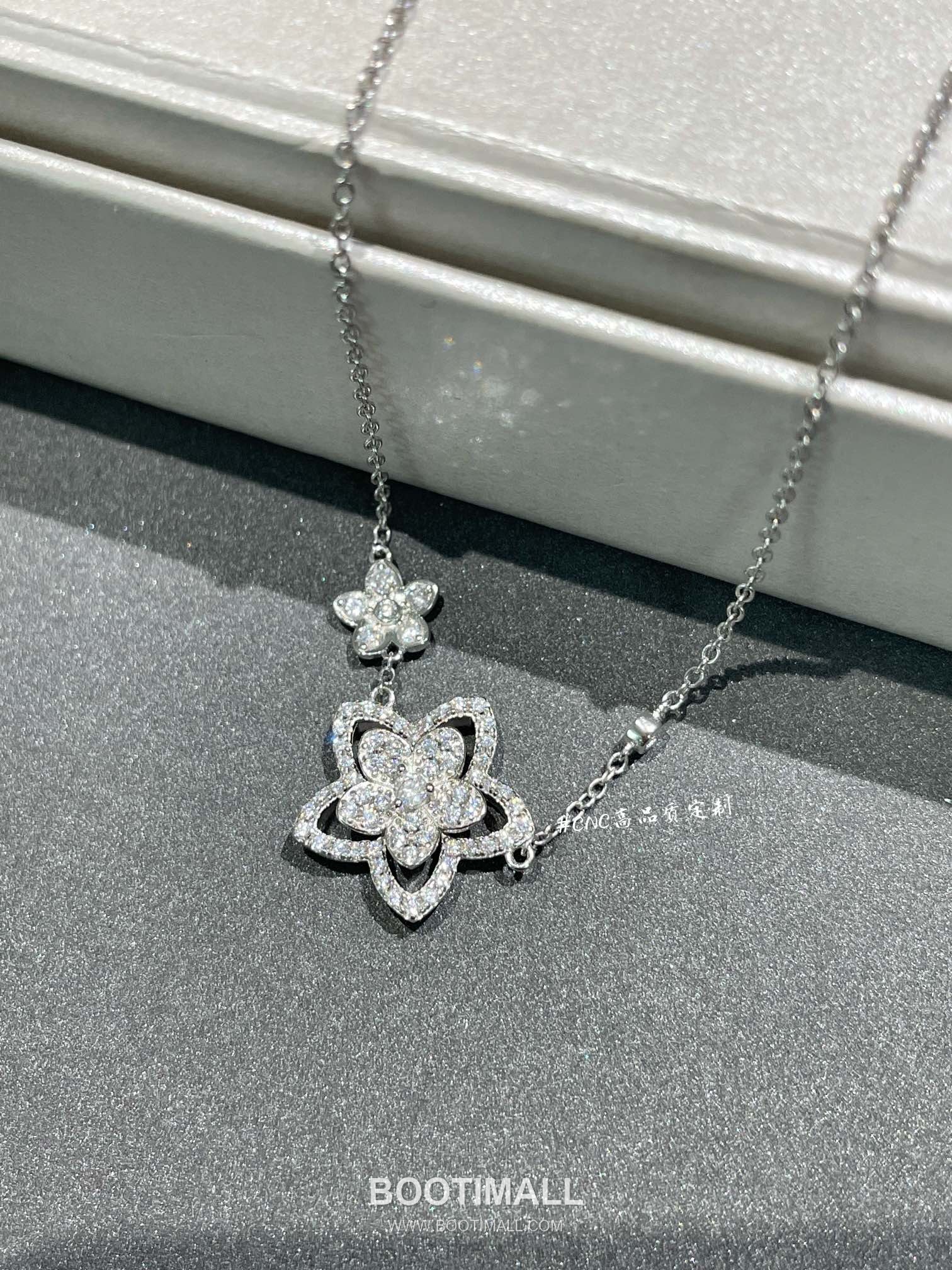 Graff Wild Flower Double Bloom Sterling Silver 925 Gold Plated Crystal Pendant Chain Necklace 그라프 와일드 플라워 더블 블룸 스털링 실버 925 골드도금 크리스탈 펜던트 체인 네클리스 45cm 12