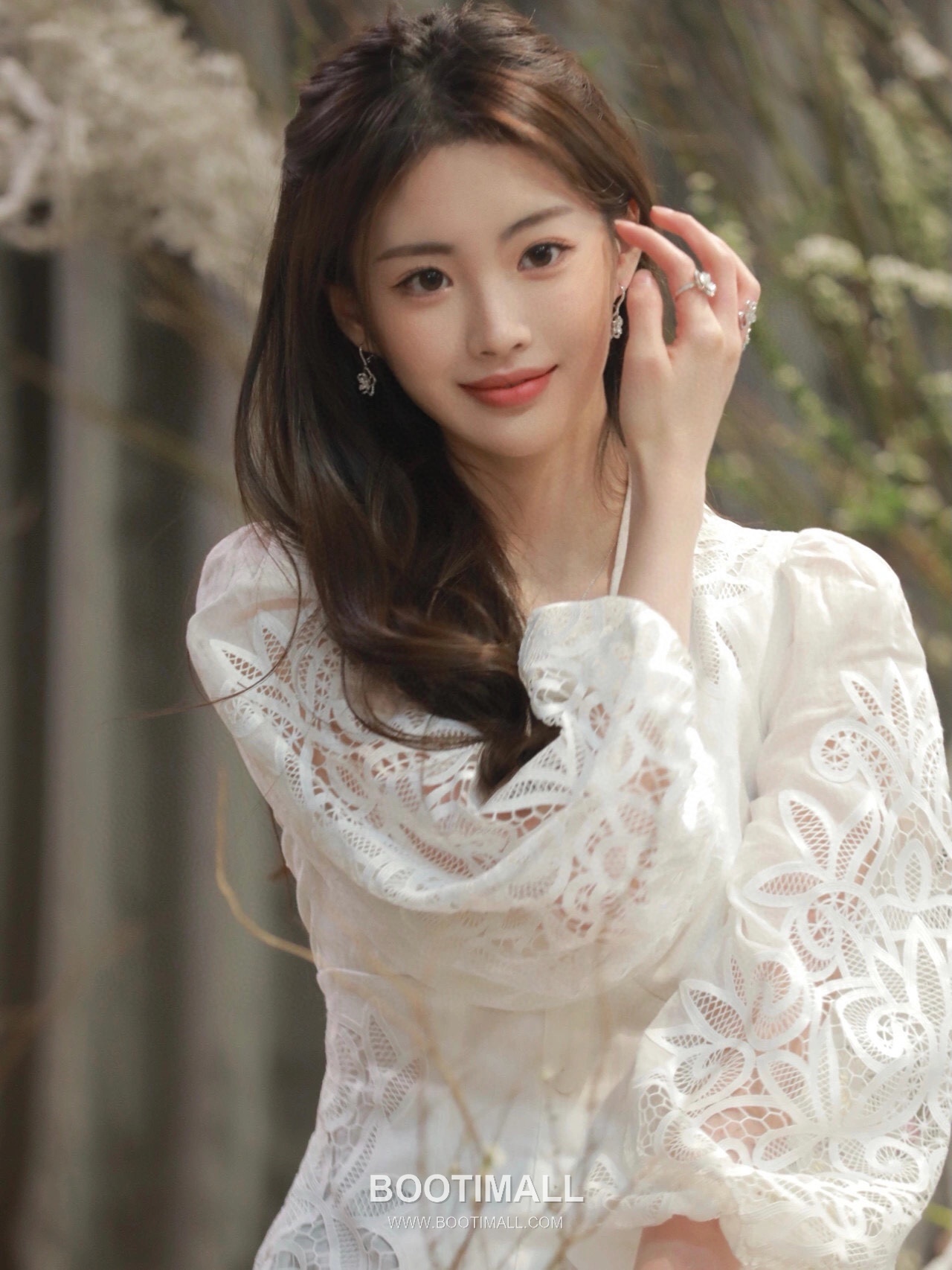 Graff Wild Flower Sterling Silver 925 Gold Plated Crystal Stud Earring 그라프 와일드 플라워 스털링 실버 925 골드도금 크리스탈 스터드 이어링 1