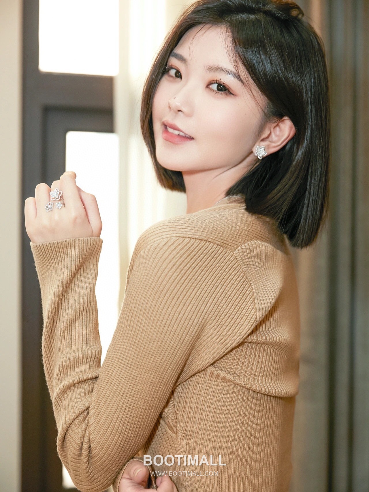 Graff Wild Flower Sterling Silver 925 Gold Plated Crystal Floral Stud Earring 그라프 와일드 플라워 스털링 실버 925 골드도금 크리스탈 플로럴 스터드 이어링 4