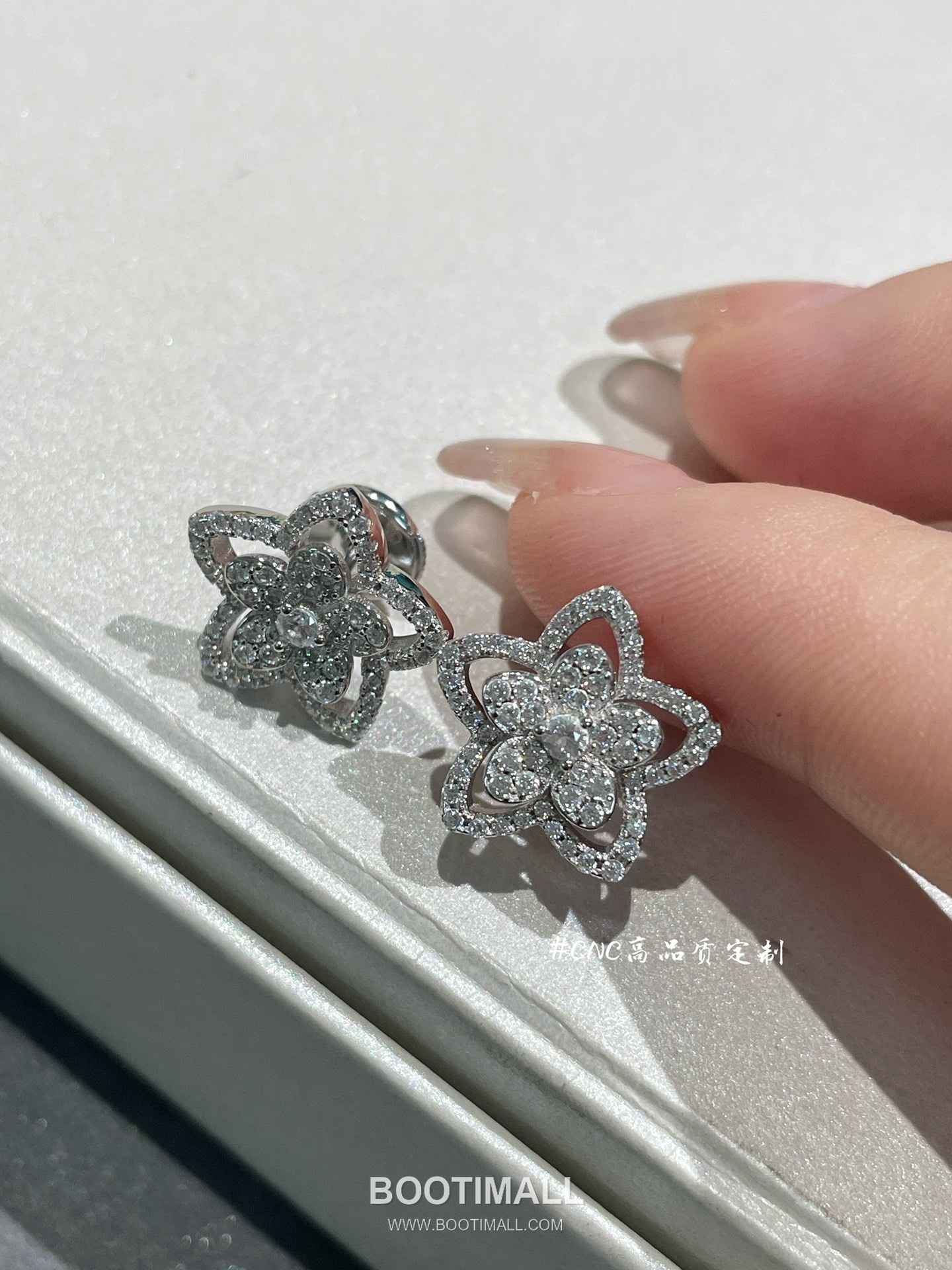 Graff Wild Flower Sterling Silver 925 Gold Plated Crystal Floral Stud Earring 그라프 와일드 플라워 스털링 실버 925 골드도금 크리스탈 플로럴 스터드 이어링 13