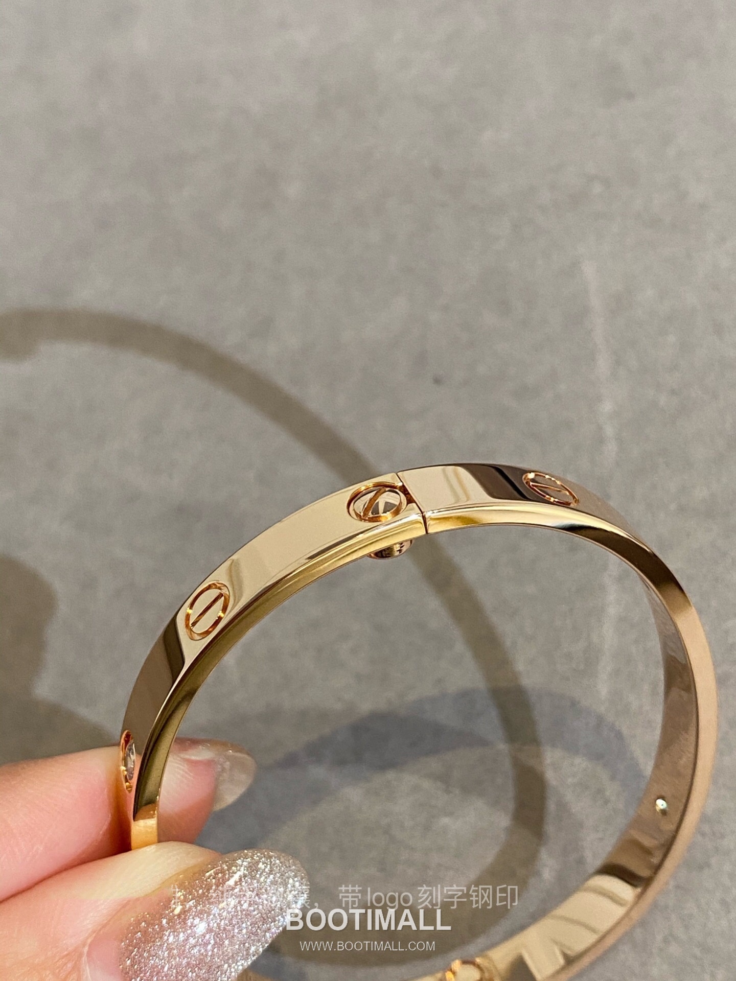 Cartier Love Wide Smooth Diamond V Gold Screw Motif Bracelet 까르띠에 러브 와이드 스무스 다이아몬드 V 골드 스크류 모티프 브레이슬릿 17cm 14