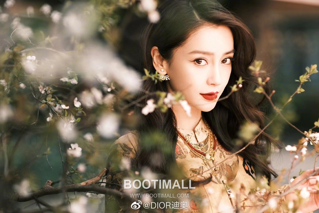 Dior Tribales Letter Swarovski Crystal Pearl Brass Stud Earring 디올 트리발 레터 스와로브스키 크리스탈 펄 황동 스터드 이어링 1