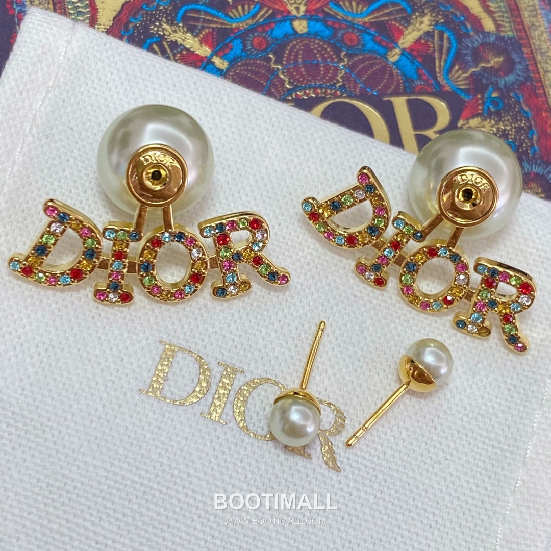 Dior Tribales Letter Swarovski Crystal Pearl Brass Stud Earring 디올 트리발 레터 스와로브스키 크리스탈 펄 황동 스터드 이어링 11