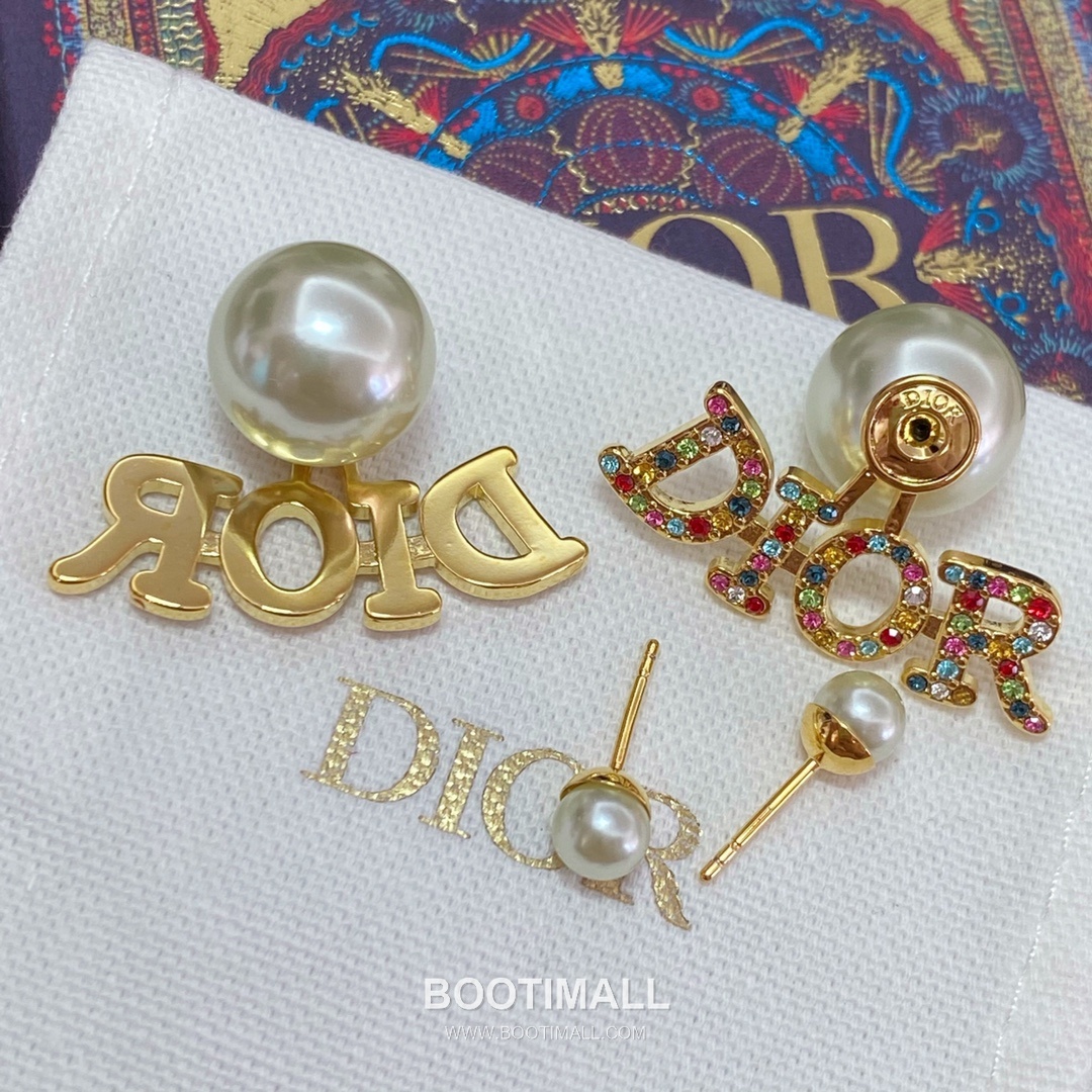 Dior Tribales Letter Swarovski Crystal Pearl Brass Stud Earring 디올 트리발 레터 스와로브스키 크리스탈 펄 황동 스터드 이어링 12