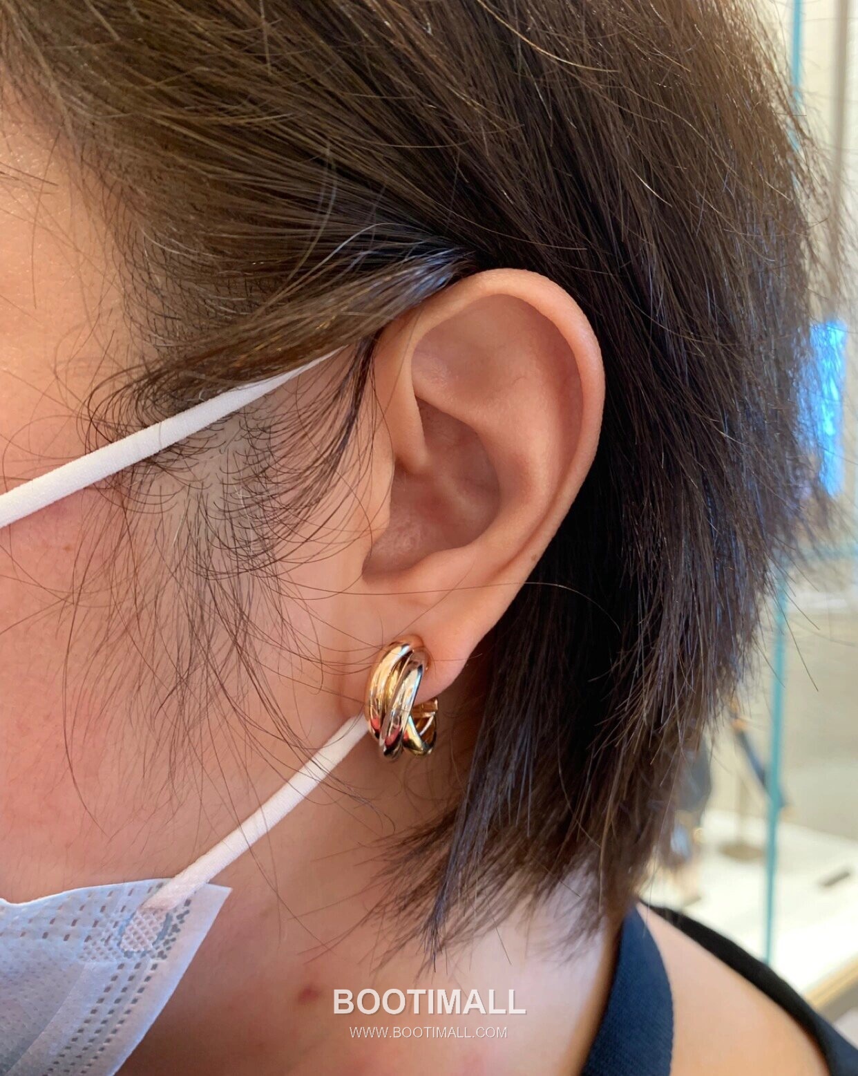 Cartier Trinity Three Tone Interlocking Hoop V Gold Earring 까르띠에 트리니티 삼색 인터락킹 후프 V 골드 이어링 5