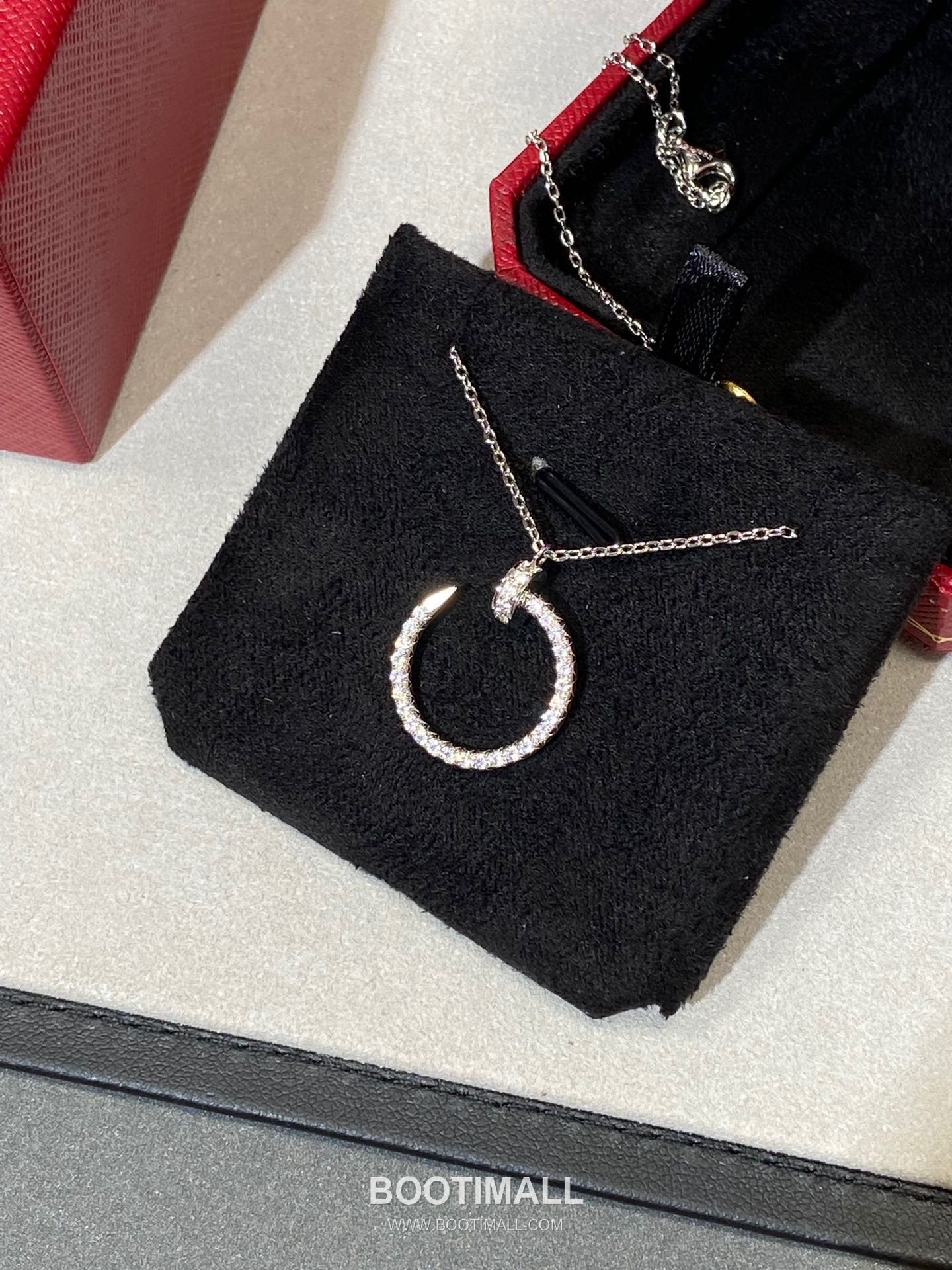 Cartier Juste un Clou Nail Double Side Swarovski Crystal V Gold Chain Necklace 까르띠에 저스트 앵 끌루 네일 더블사이드 스와로브스키 크리스탈 V 골드 체인 네클리스 41cm 10
