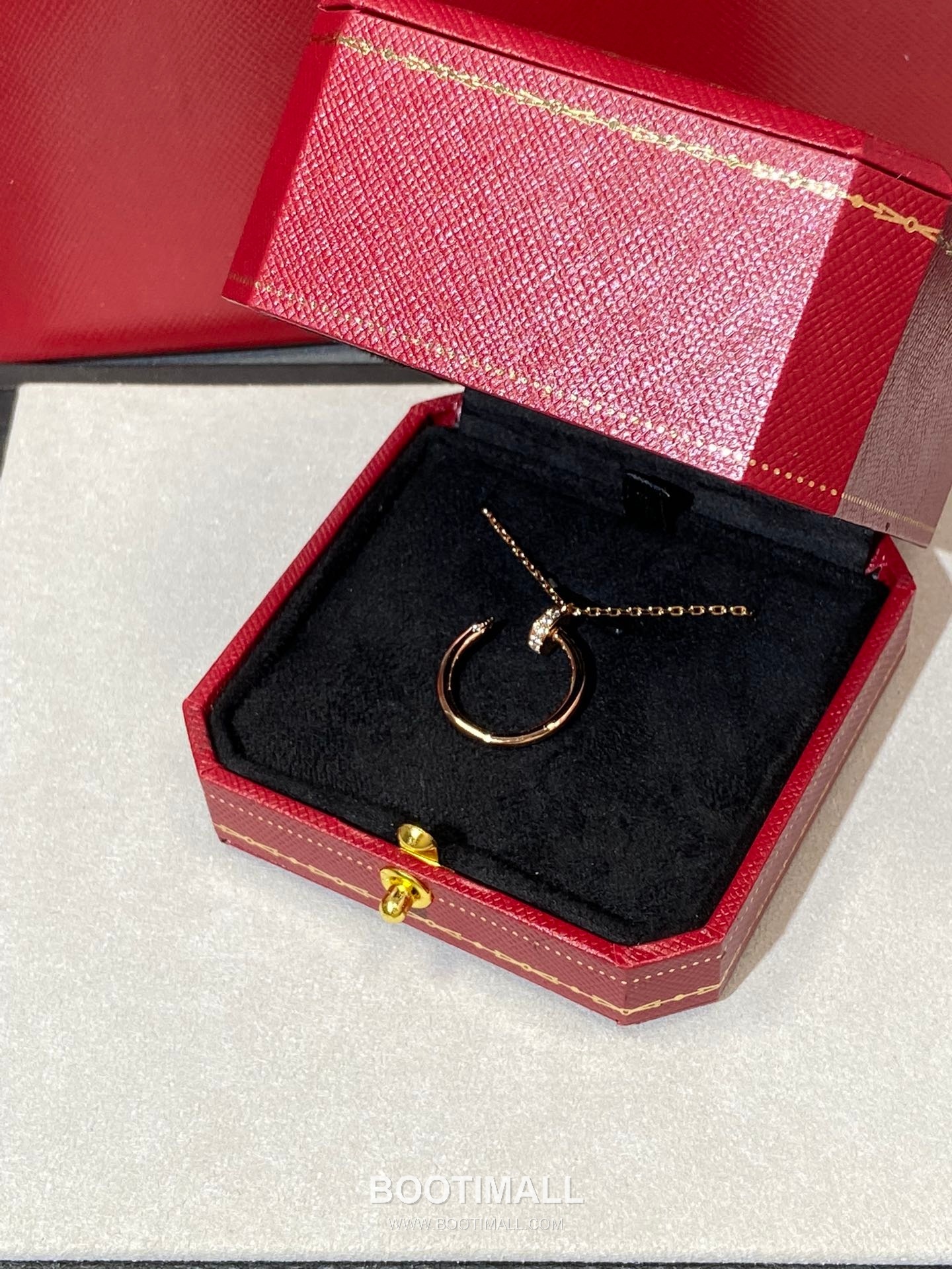 Cartier Juste un Clou Nail Head Tail Swarovski Crystal V Gold Chain Necklace 까르띠에 저스트 앵 끌루 네일 헤드 테일 스와로브스키 크리스탈 V 골드 체인 네클리스 41cm 9