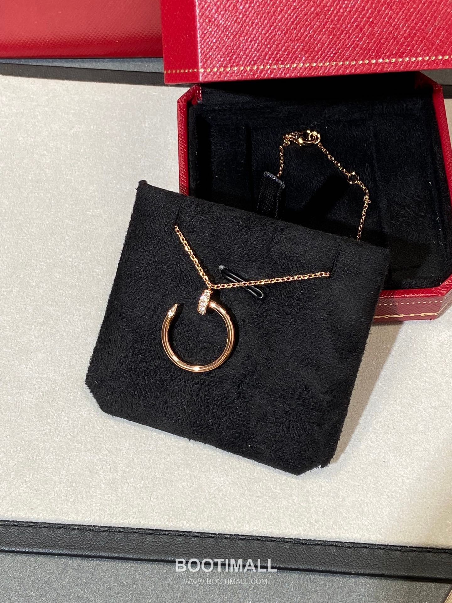 Cartier Juste un Clou Nail Head Tail Swarovski Crystal V Gold Chain Necklace 까르띠에 저스트 앵 끌루 네일 헤드 테일 스와로브스키 크리스탈 V 골드 체인 네클리스 41cm 10