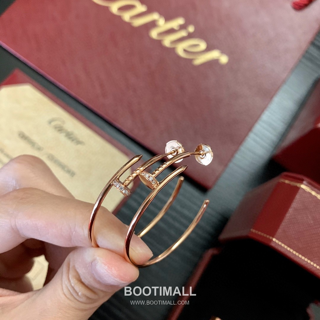Cartier Juste un Clou Nail Head Swarovski Crystal V Gold Drop Earring 까르띠에 저스트 앵 끌루 네일 헤드 스와로브스키 크리스탈 V 골드 드롭 이어링 15