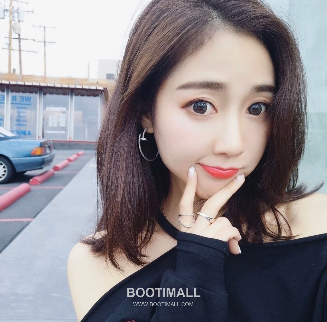 Cartier Juste un Clou Full Pavé Swarovski Crystal Nail V Gold Drop Earring 까르띠에 저스트 앵 끌루 풀 파베 스와로브스키 크리스탈 네일 V 골드 드롭 이어링 7