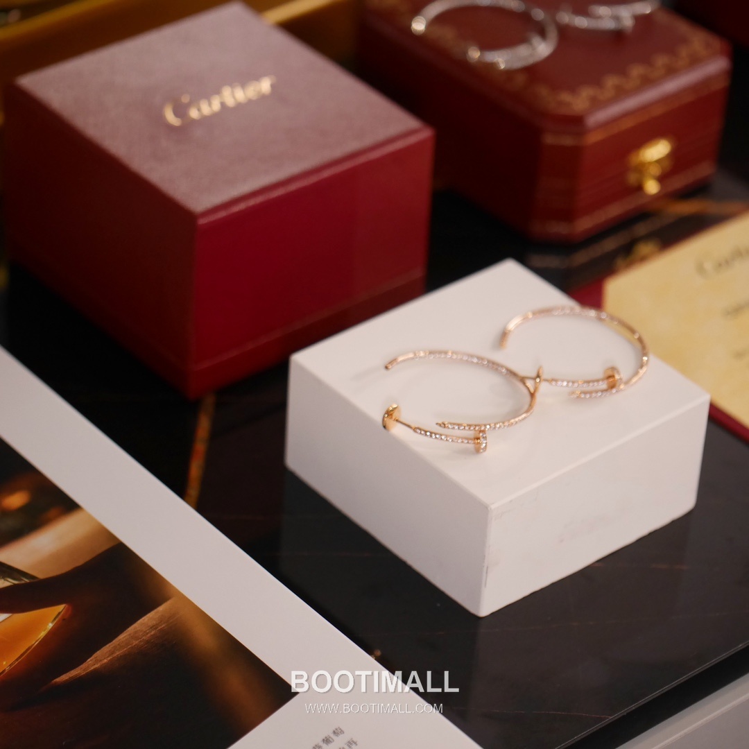 Cartier Juste un Clou Full Pavé Swarovski Crystal Nail V Gold Drop Earring 까르띠에 저스트 앵 끌루 풀 파베 스와로브스키 크리스탈 네일 V 골드 드롭 이어링 10