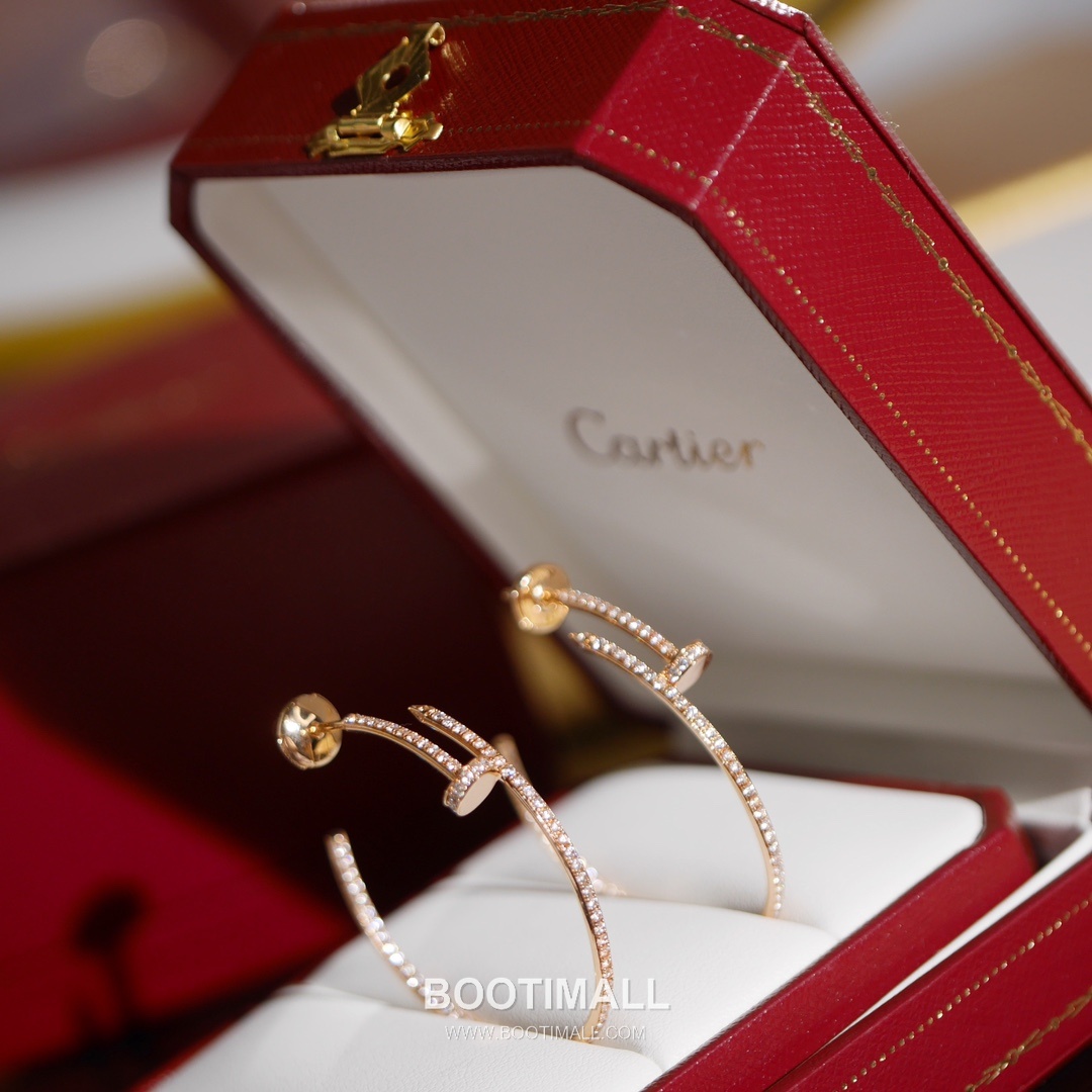 Cartier Juste un Clou Full Pavé Swarovski Crystal Nail V Gold Drop Earring 까르띠에 저스트 앵 끌루 풀 파베 스와로브스키 크리스탈 네일 V 골드 드롭 이어링 11