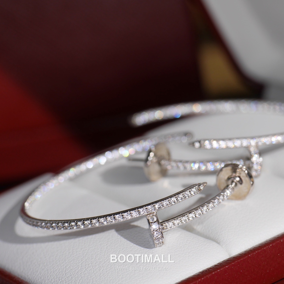 Cartier Juste un Clou Full Pavé Swarovski Crystal Nail V Gold Drop Earring 까르띠에 저스트 앵 끌루 풀 파베 스와로브스키 크리스탈 네일 V 골드 드롭 이어링 15