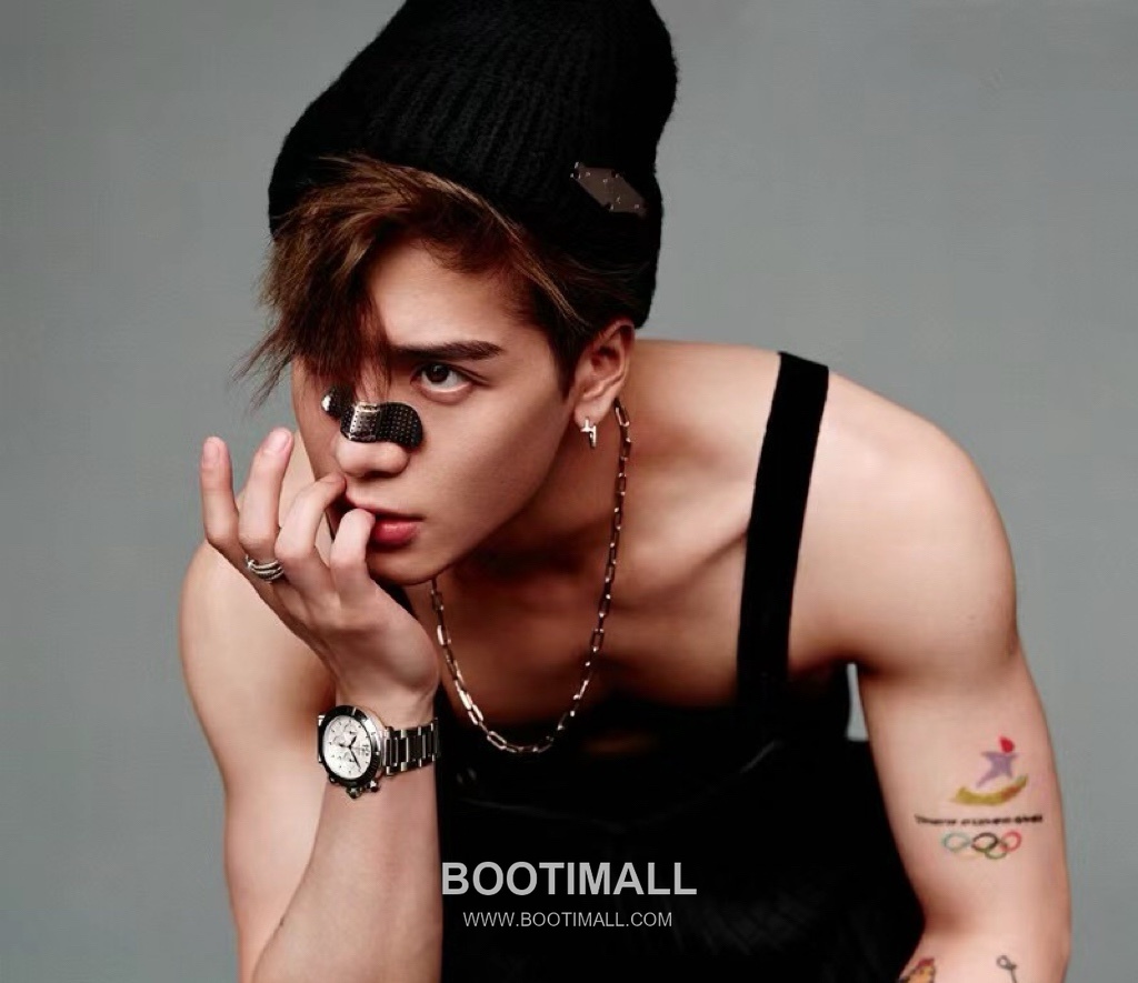 Cartier Juste un Clou Full Pavé Swarovski Crystal Nail V Gold Stud Earring 까르띠에 저스트 앵 끌루 풀 파베 스와로브스키 크리스탈 네일 V 골드 스터드 이어링 7