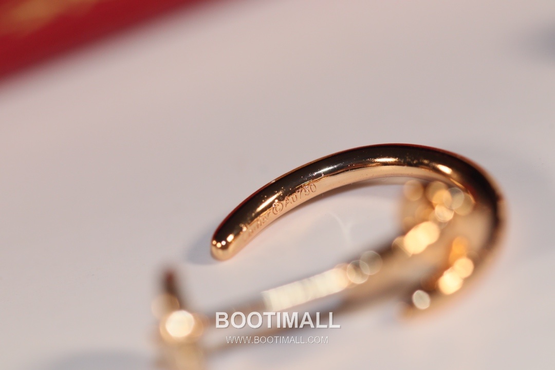 Cartier Juste un Clou Nail Polished V Gold Stud Earring 까르띠에 저스트 앵 끌루 네일 폴리시드 V 골드 스터드 이어링 13