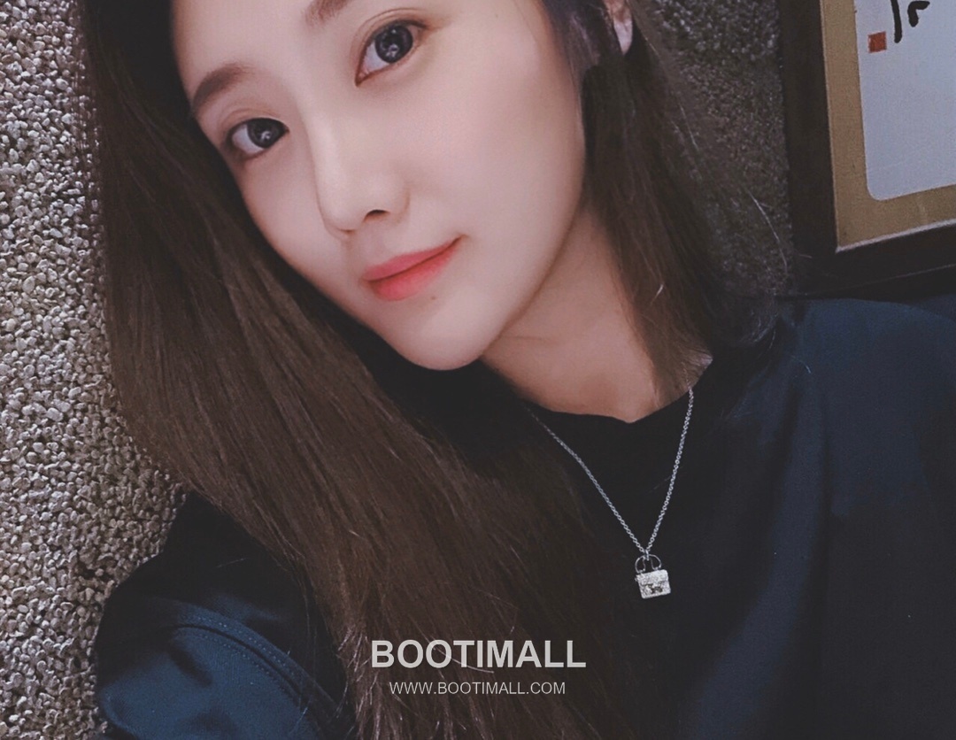 Hermes Constance Bag Motif Pendant Polished V Gold Chain Necklace 헤르메스 콘스탄스 백 모티프 펜던트 폴리시드 V 골드 체인 네클리스 9