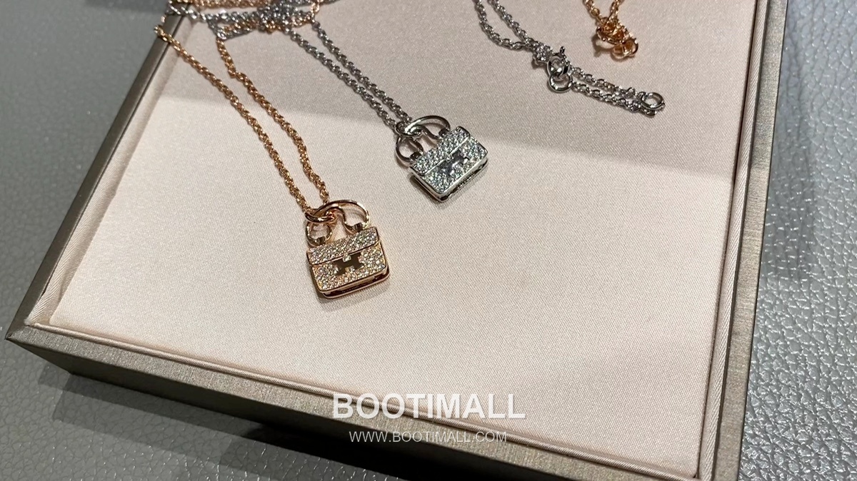 Hermes Constance Bag Motif Pendant Polished V Gold Chain Necklace 헤르메스 콘스탄스 백 모티프 펜던트 폴리시드 V 골드 체인 네클리스 1