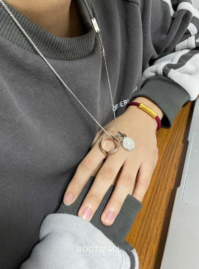 Louis Vuitton Triple Pendant Convertible Chain Brass Necklace 루이비통 트리플 펜던트 컨버터블 체인 황동 네클리스 7