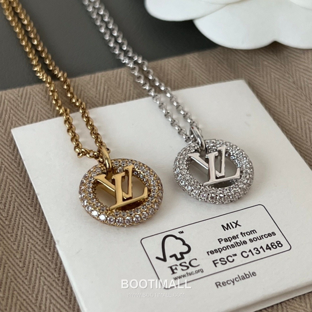 Louis Vuitton Circle Logo Full Pavé Swarovski Crystal Brass Pendant Necklace 루이비통 서클 로고 풀 파베 스와로브스키 크리스탈 황동 펜던트 네클리스 7
