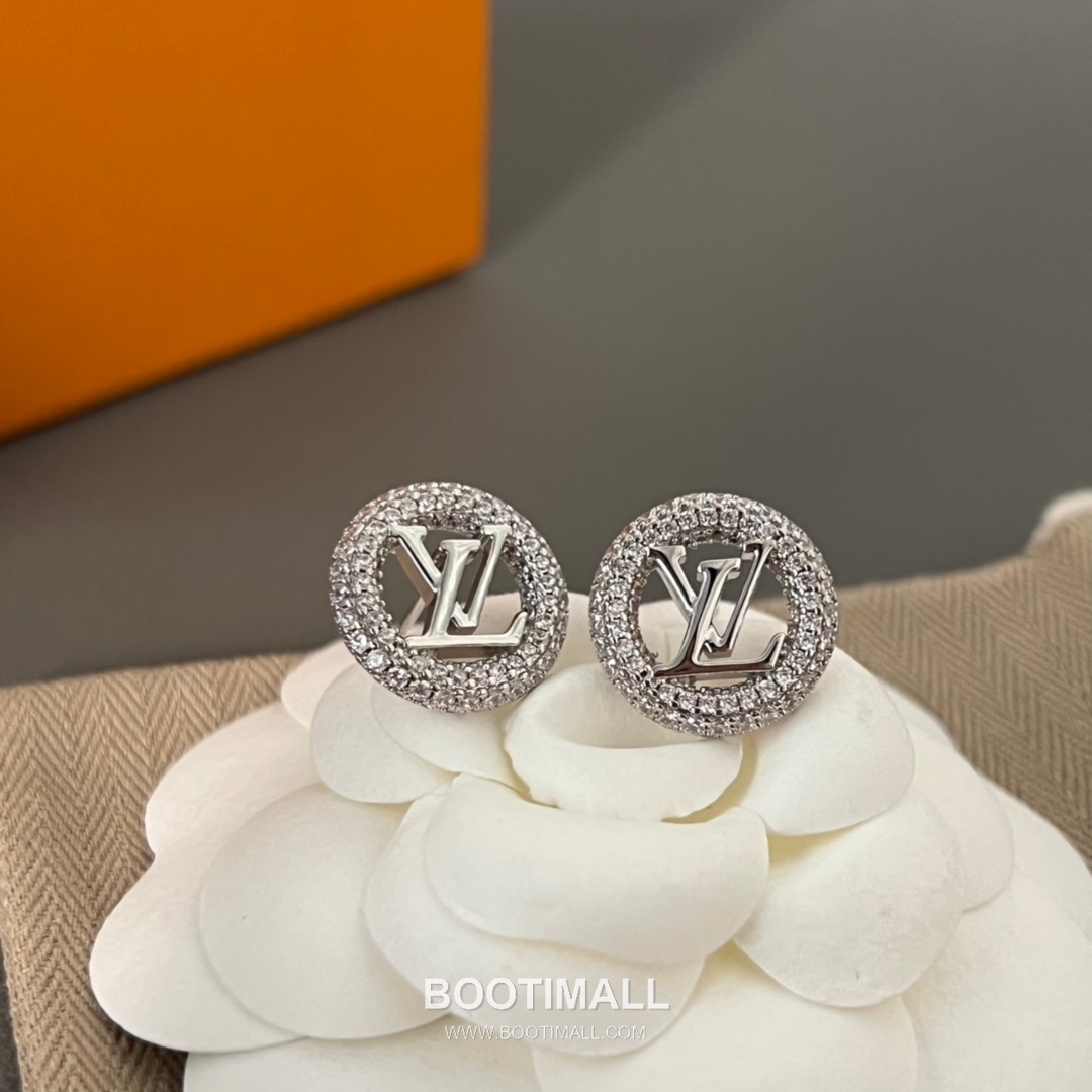 Louis Vuitton Circle Logo Full Pavé Swarovski Crystal Brass Stud Earring 루이비통 서클 로고 풀 파베 스와로브스키 크리스탈 황동 스터드 이어링 8