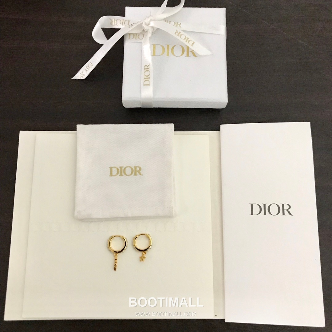 Dior Asymmetric Swarovski Pearl Brass Earring 디올 비대칭 스와로브스키 펄 황동 이어링 4