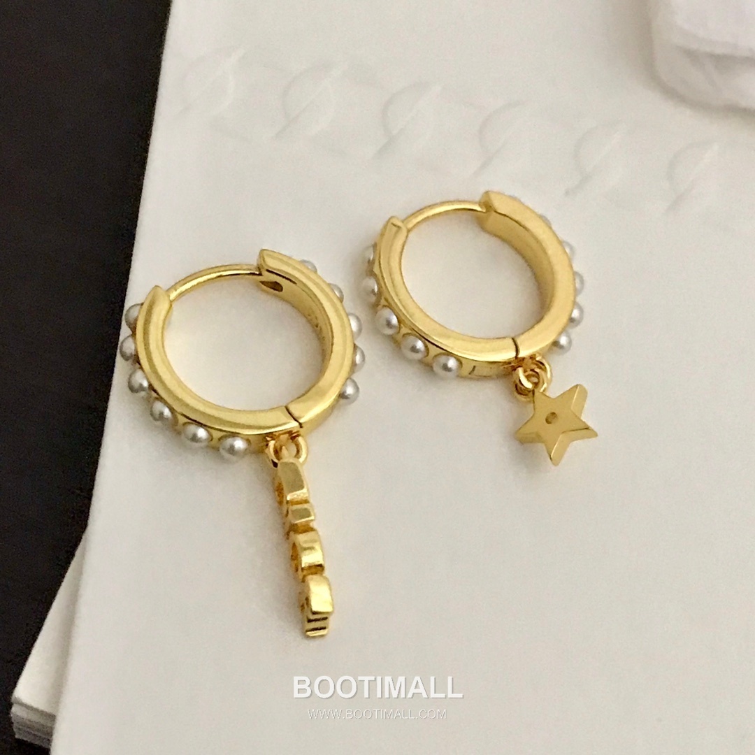 Dior Asymmetric Swarovski Pearl Brass Earring 디올 비대칭 스와로브스키 펄 황동 이어링 7
