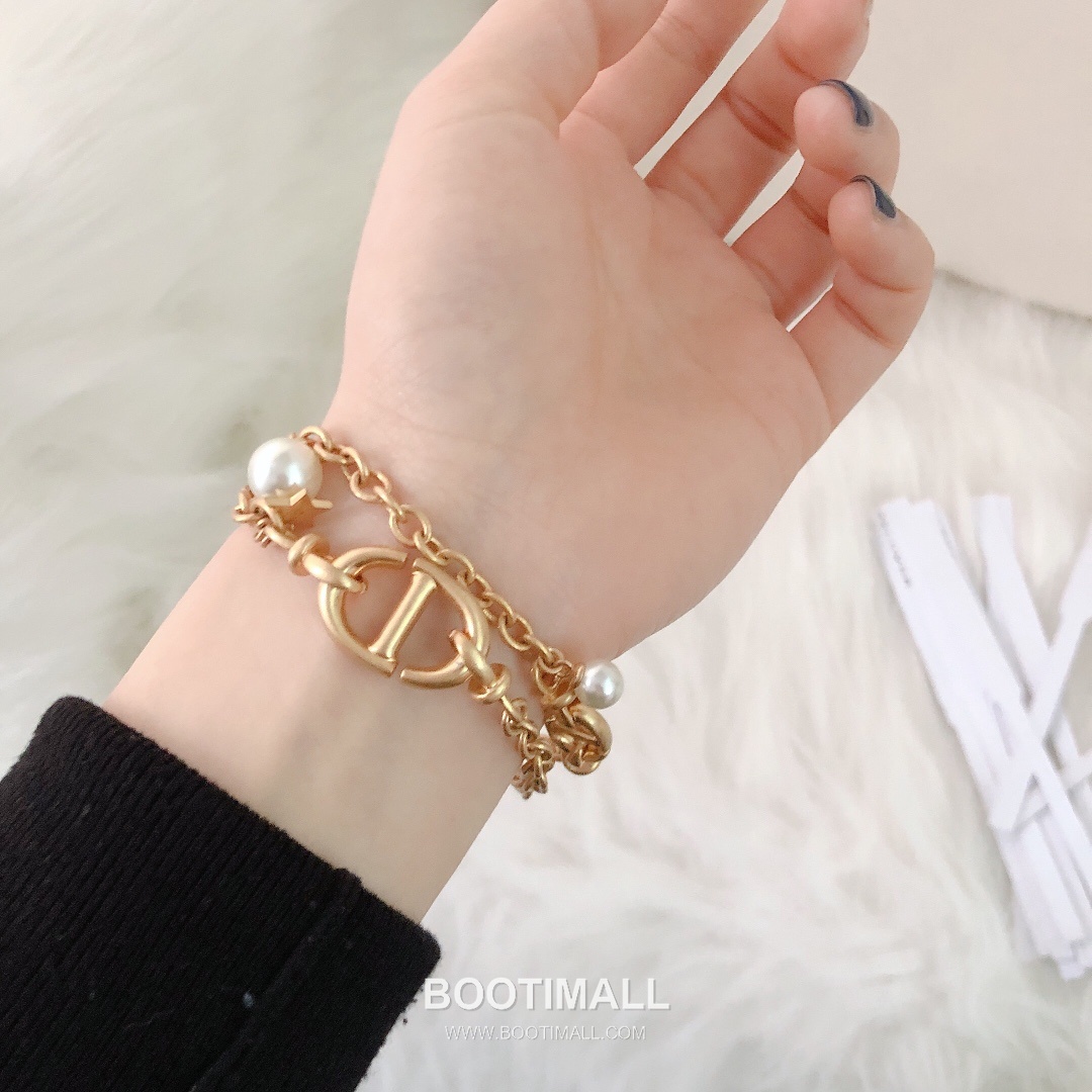 Dior CD Navy Double Layer Pearl Star Chain Brass Bracelet 디올 CD 네이비 더블 레이어 펄 스타 체인 황동 브레이슬릿 1