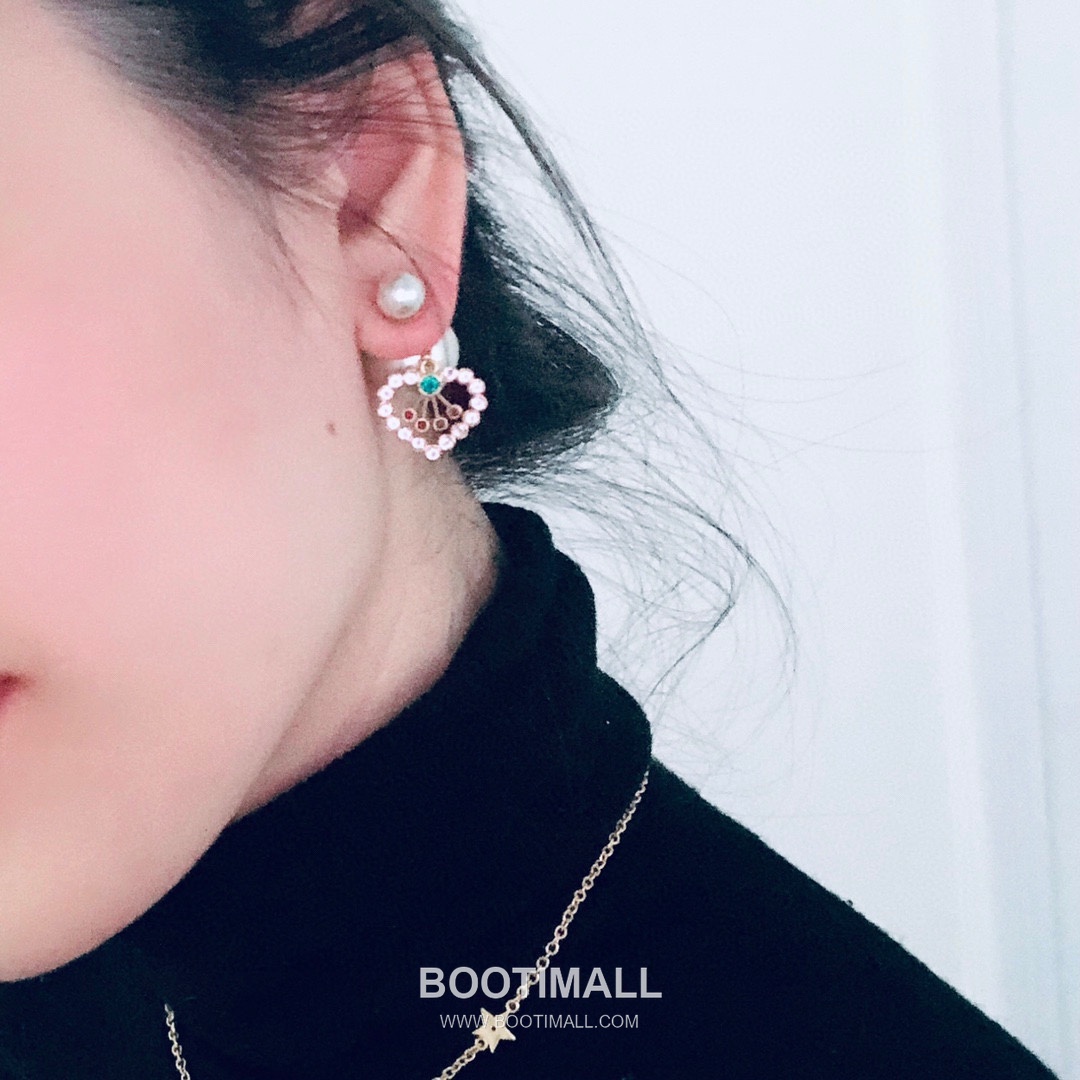 Dior Heart Multicolor Swarovski Crystal Pearl Brass Stud Earring 디올 하트 멀티컬러 스와로브스키 크리스탈 펄 황동 스터드 이어링 2
