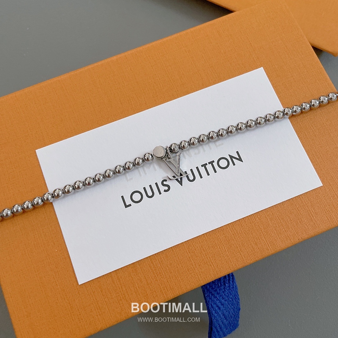 Louis Vuitton Essential V Green Crystal Silver Bead Brass Chain Bracelet 루이비통 에센셜 V 그린 크리스탈 실버 비드 황동 체인 브레이슬릿 17cm 10