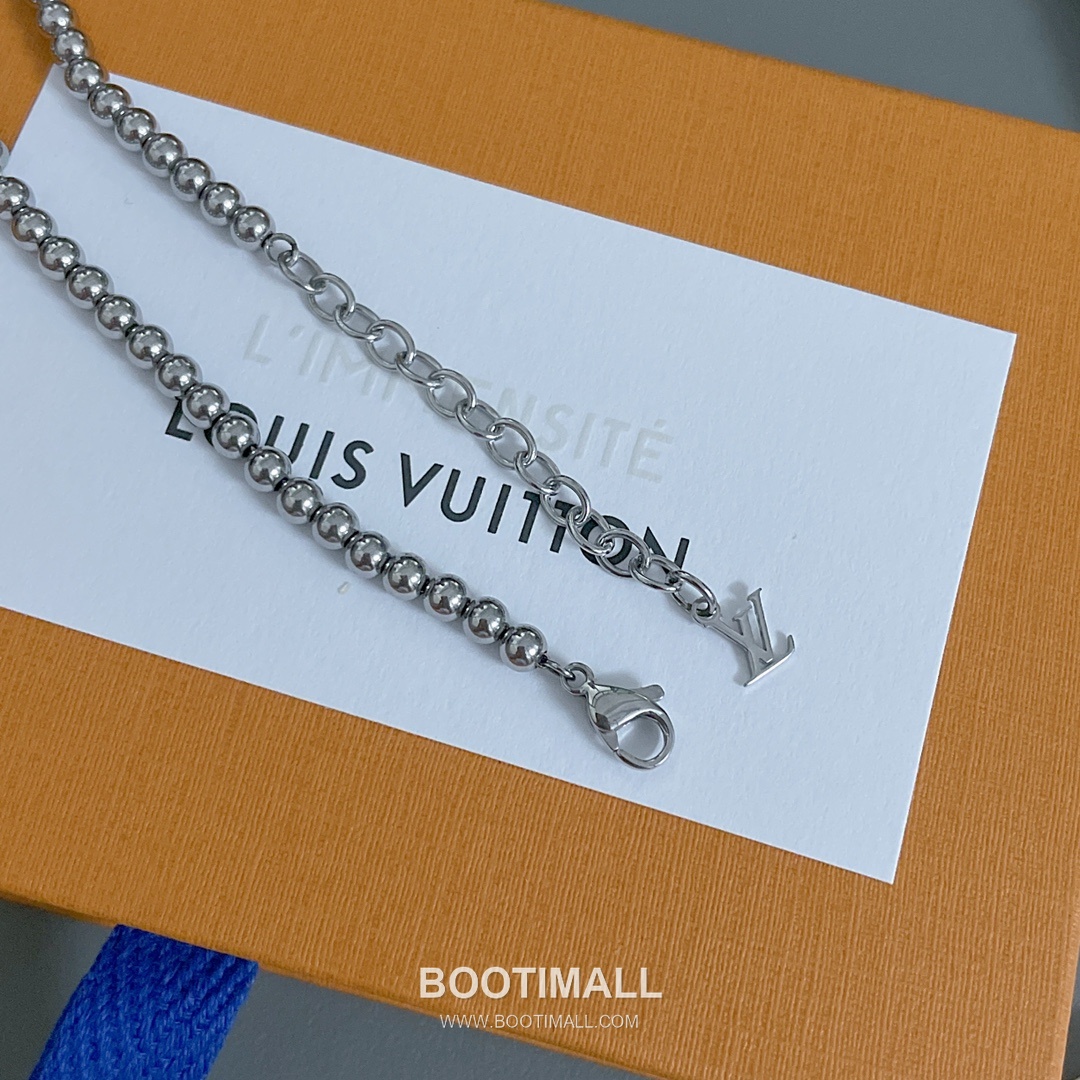 Louis Vuitton Essential V Green Crystal Silver Bead Brass Chain Bracelet 루이비통 에센셜 V 그린 크리스탈 실버 비드 황동 체인 브레이슬릿 17cm 12