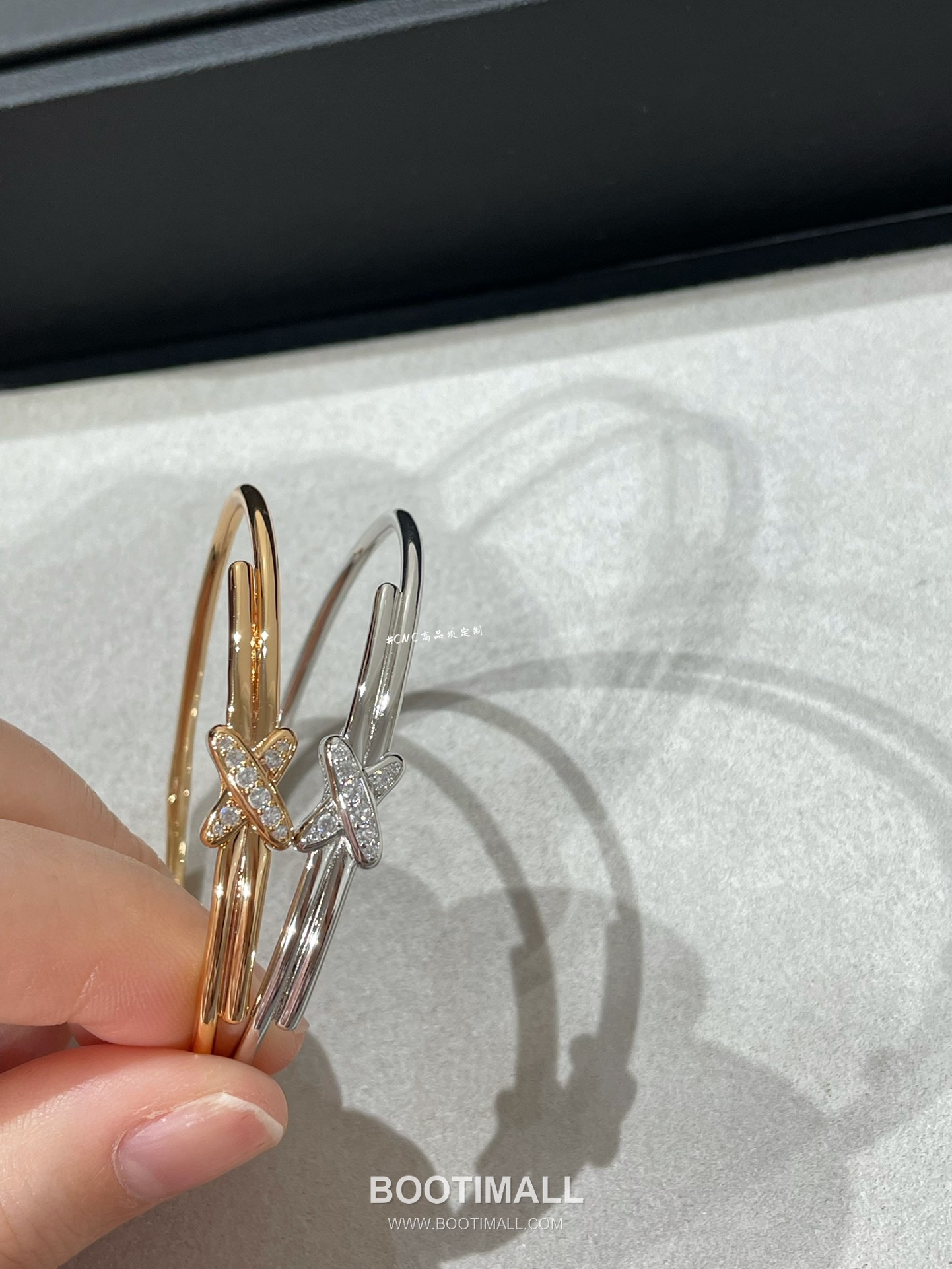 Chaumet Jeux de Liens Brass Crystal Pavé Bracelet with Cross Motif 쇼메 주 드 리앙 황동 크리스탈 파베 브레이슬릿 크로스 모티프 17cm 3