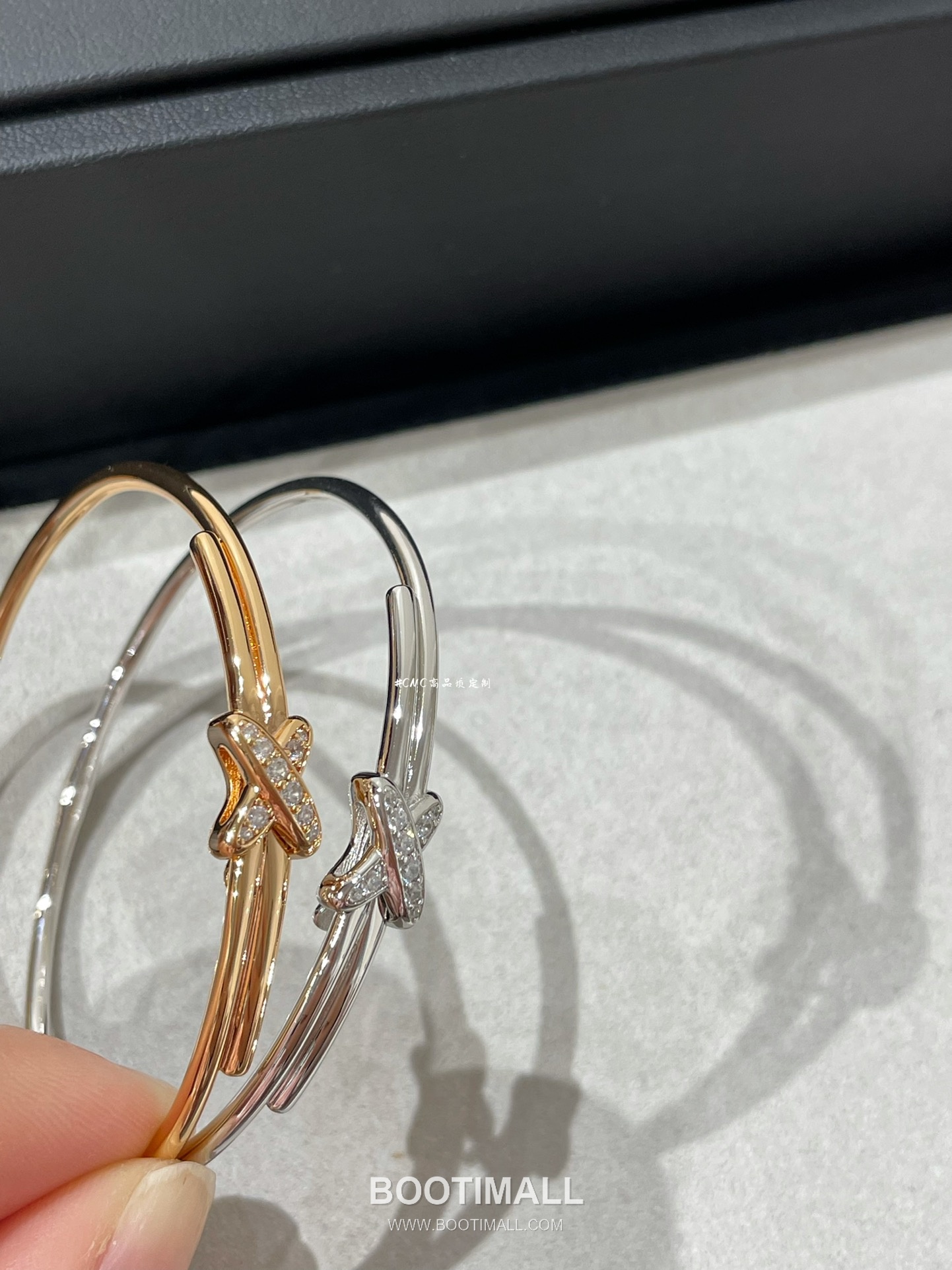 Chaumet Jeux de Liens Brass Crystal Pavé Bracelet with Cross Motif 쇼메 주 드 리앙 황동 크리스탈 파베 브레이슬릿 크로스 모티프 17cm 4