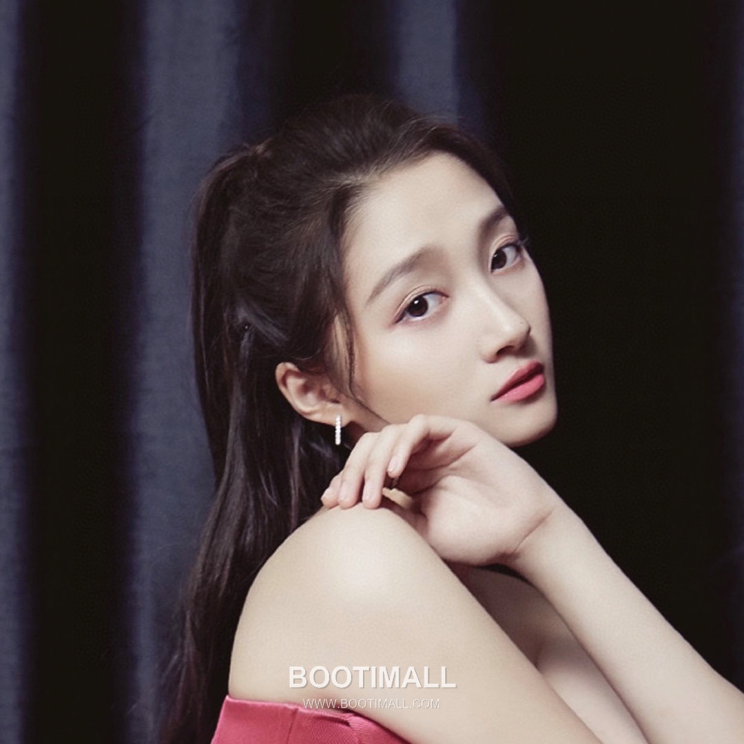 Chopard Ice Cube Brass Crystal Micro Pavé Earring with Geometric Block Design 쇼파드 아이스 큐브 황동 크리스탈 마이크로 파베 이어링 지오메트릭 블록 디자인 2cm 3