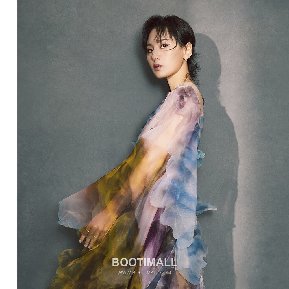 Chopard Ice Cube Brass Crystal Micro Pavé Earring with Geometric Block Design 쇼파드 아이스 큐브 황동 크리스탈 마이크로 파베 이어링 지오메트릭 블록 디자인 2cm 5