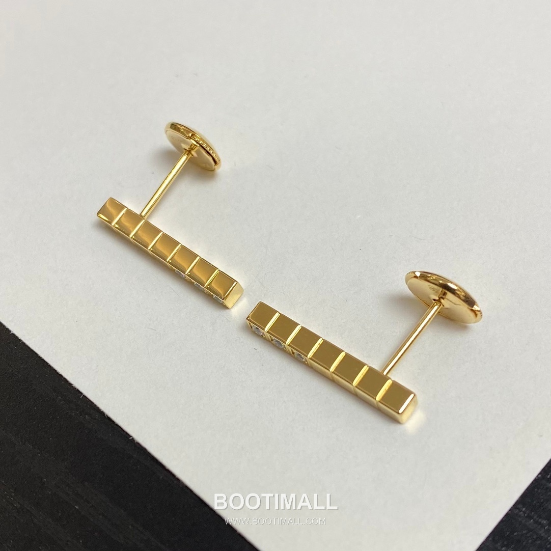 Chopard Ice Cube Brass Crystal Micro Pavé Earring with Geometric Block Design 쇼파드 아이스 큐브 황동 크리스탈 마이크로 파베 이어링 지오메트릭 블록 디자인 2cm 11