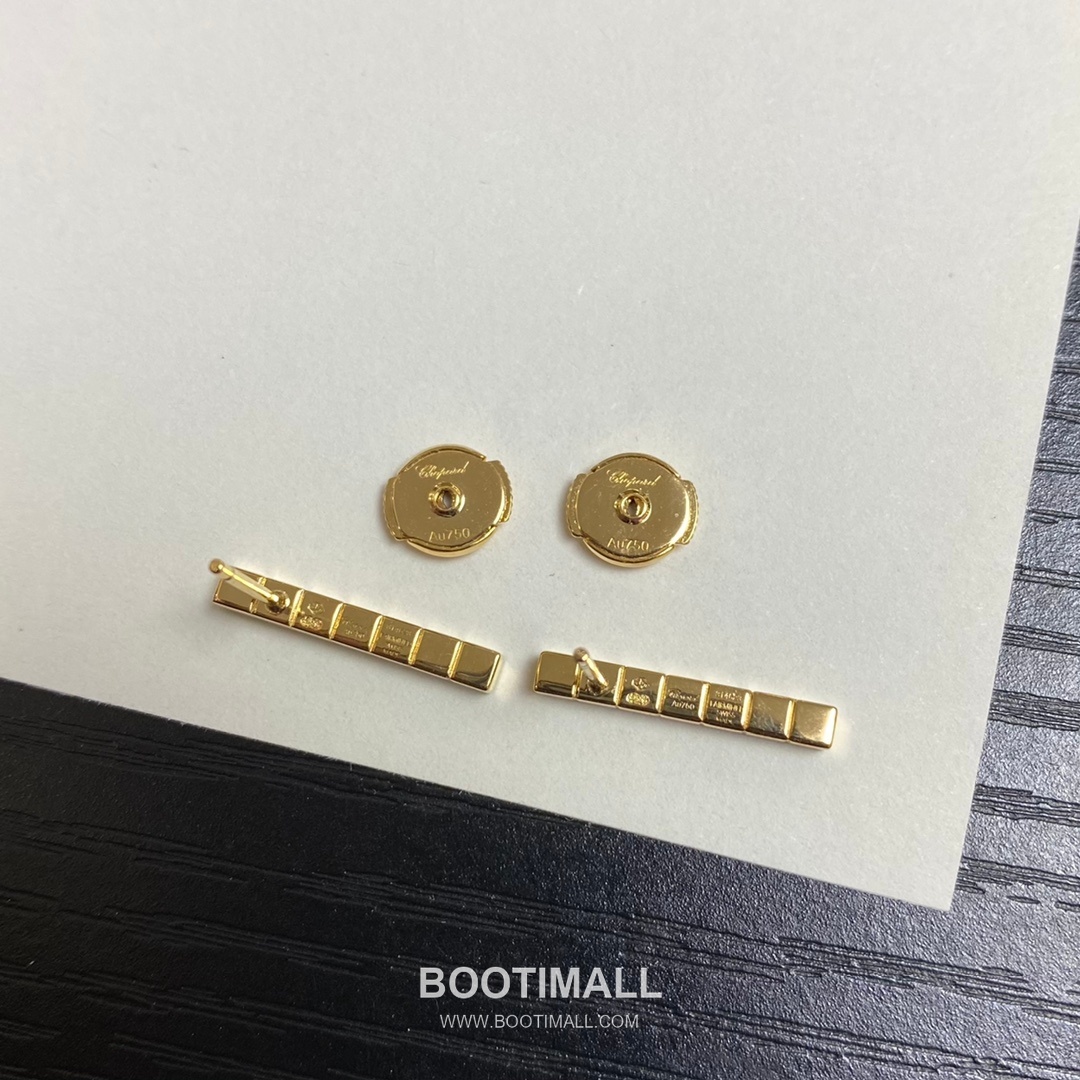 Chopard Ice Cube Brass Crystal Micro Pavé Earring with Geometric Block Design 쇼파드 아이스 큐브 황동 크리스탈 마이크로 파베 이어링 지오메트릭 블록 디자인 2cm 12