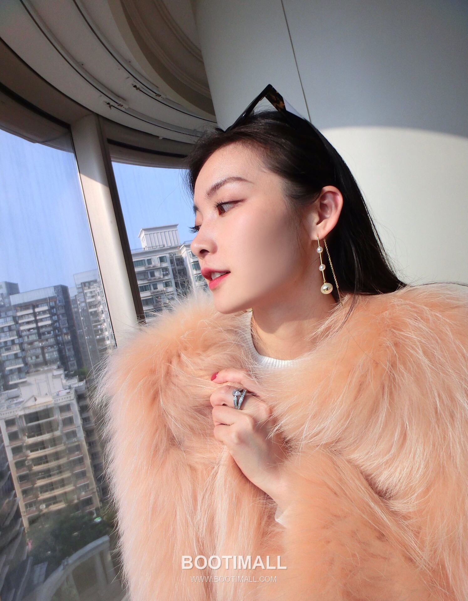 Dior Multi Chain Brass Crystal Earring with Convertible Chain Design 디올 멀티 체인 황동 크리스탈 이어링 컨버터블 체인 디자인 3cm 2