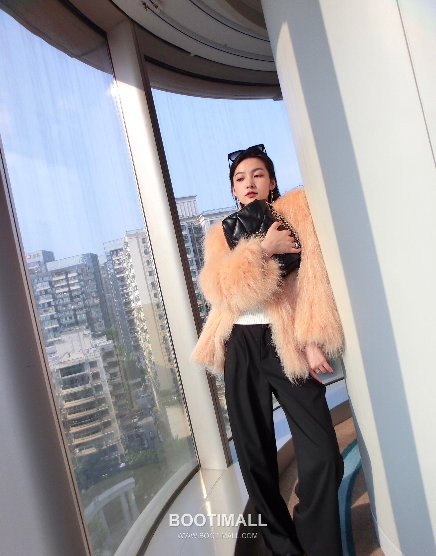 Dior Multi Chain Brass Crystal Earring with Convertible Chain Design 디올 멀티 체인 황동 크리스탈 이어링 컨버터블 체인 디자인 3cm 3