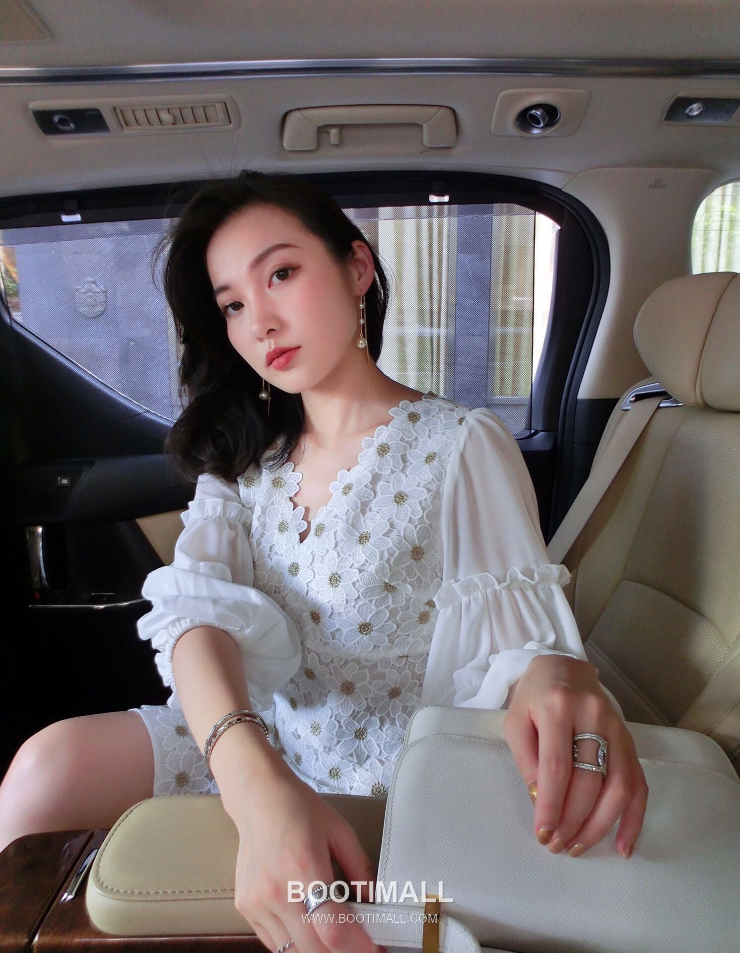 Dior Multi Chain Brass Crystal Earring with Convertible Chain Design 디올 멀티 체인 황동 크리스탈 이어링 컨버터블 체인 디자인 3cm 6